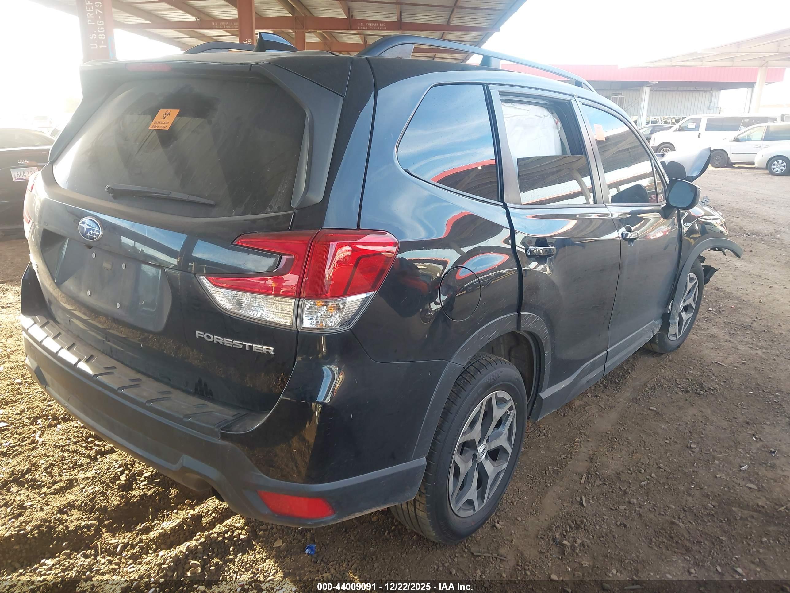 SUBARU FORESTER image 4