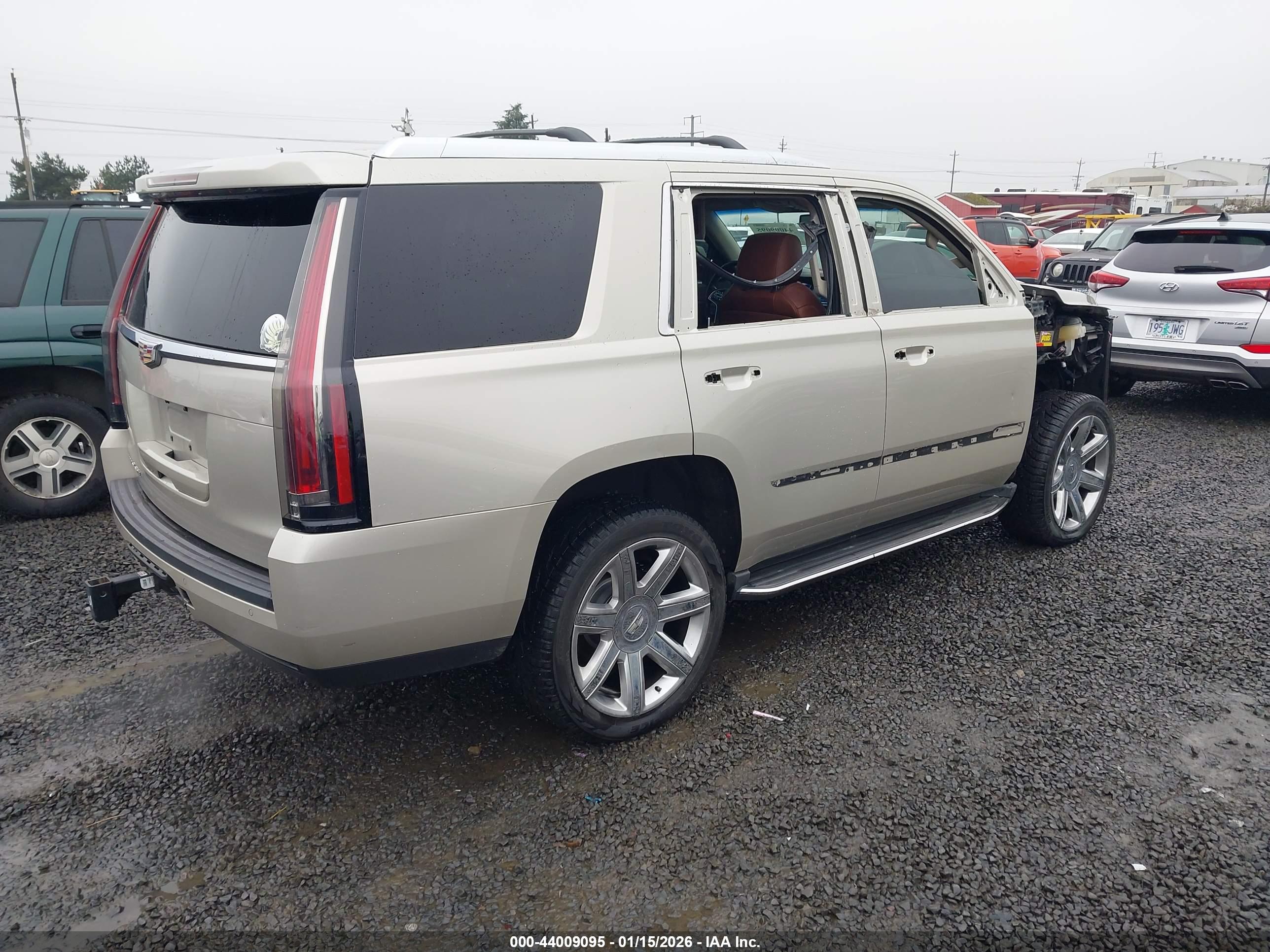 CADILLAC ESCALADE image 4