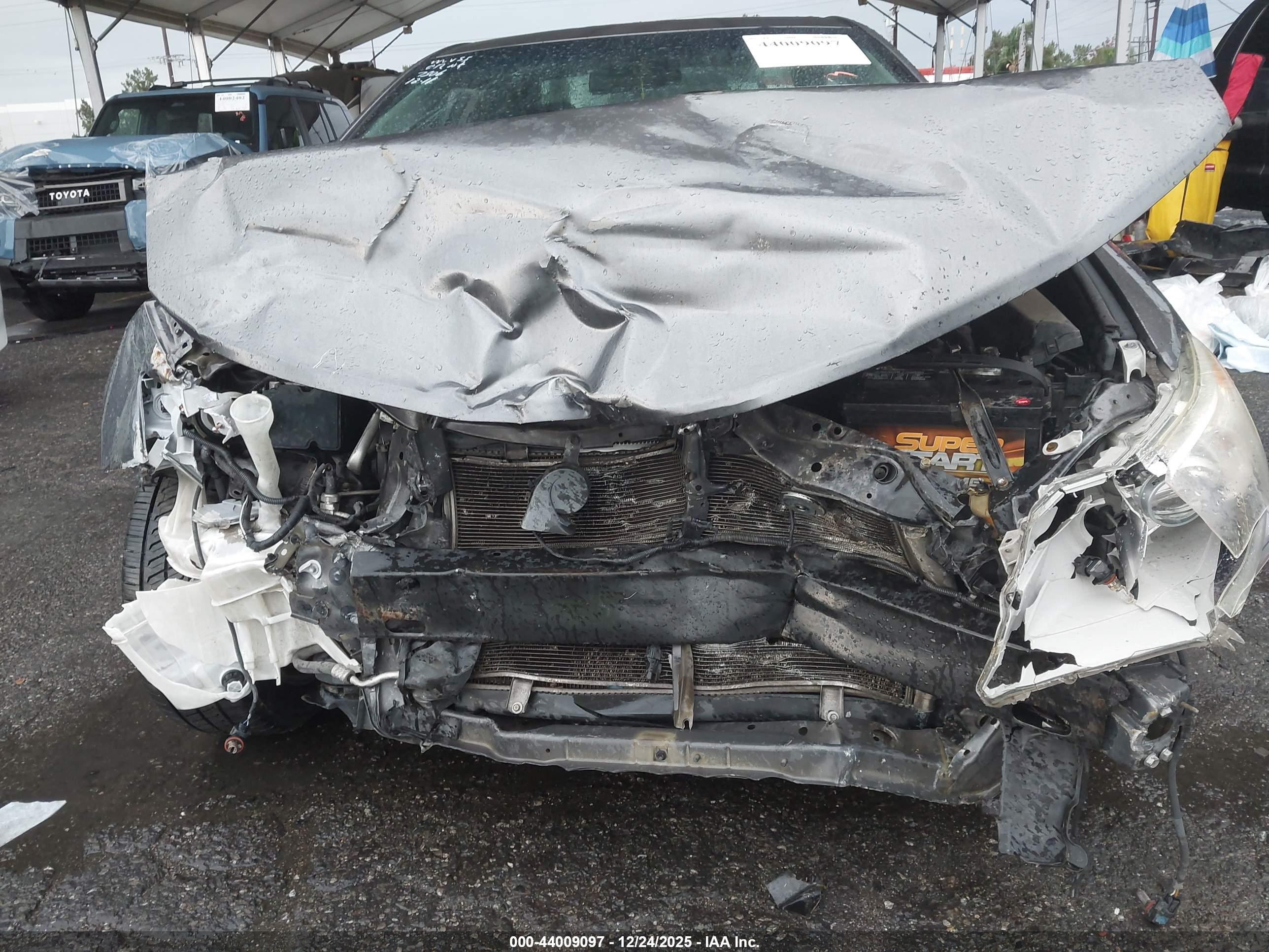 TOYOTA CAMRY image 6