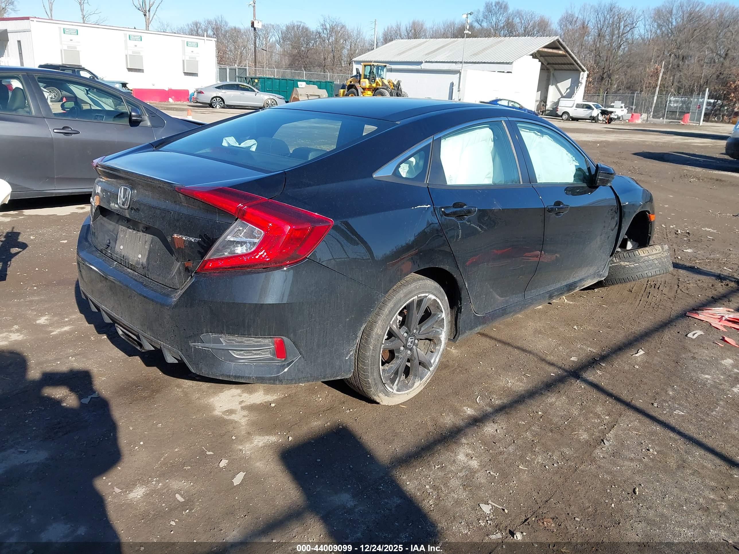 HONDA CIVIC image 4