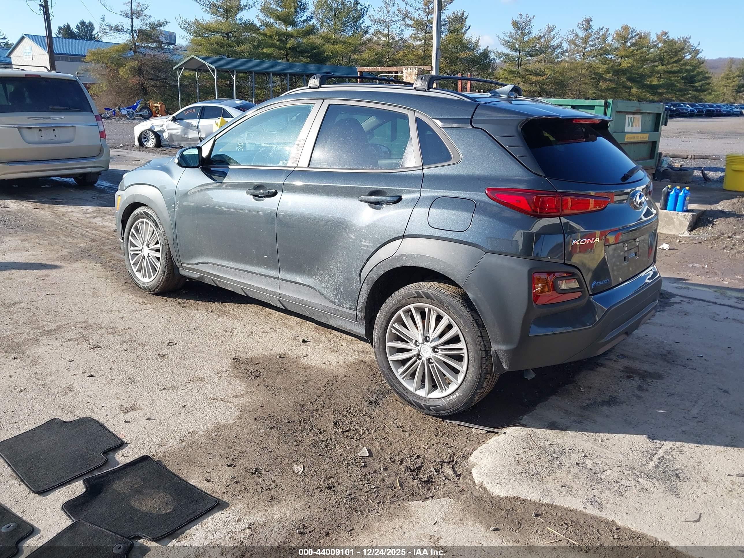 HYUNDAI KONA image 3