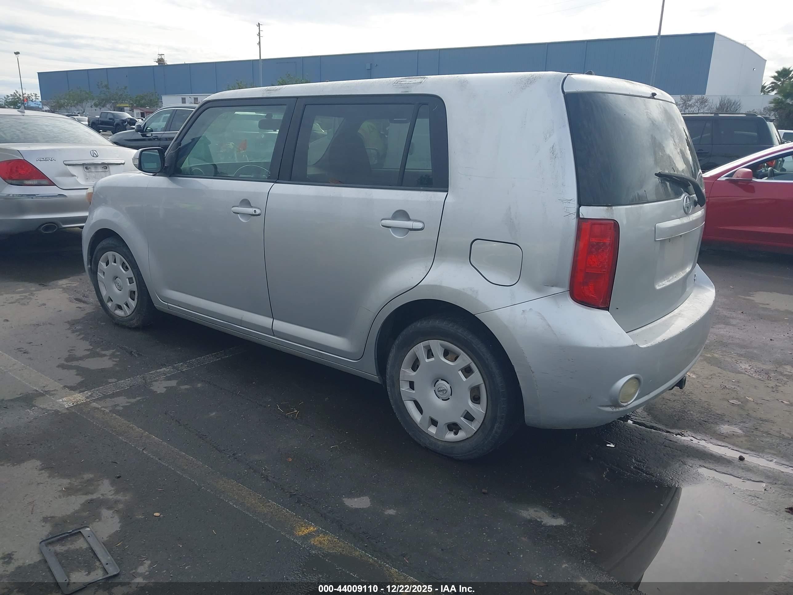 SCION XB image 3