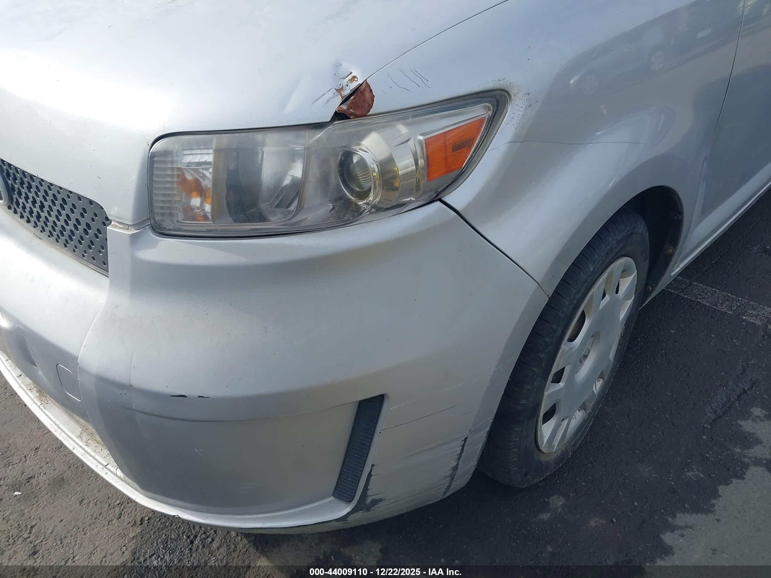 SCION XB image 6