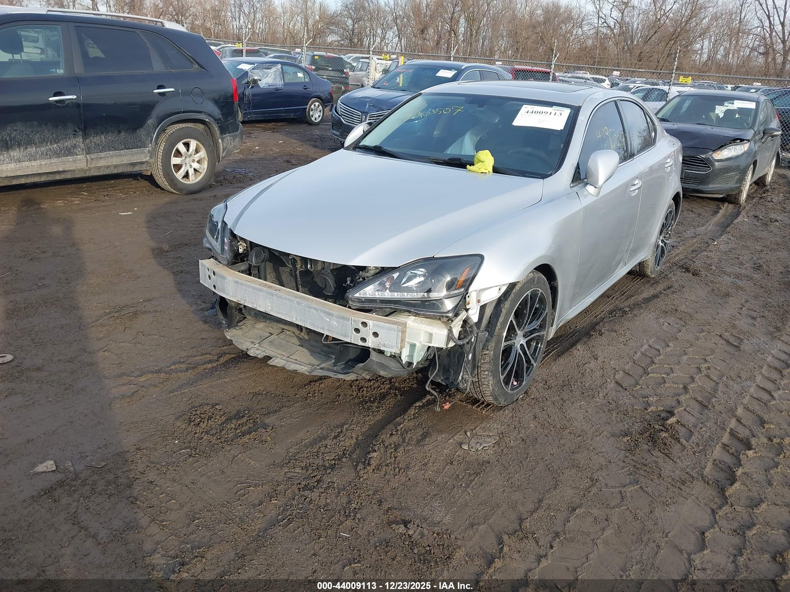 LEXUS IS image 2