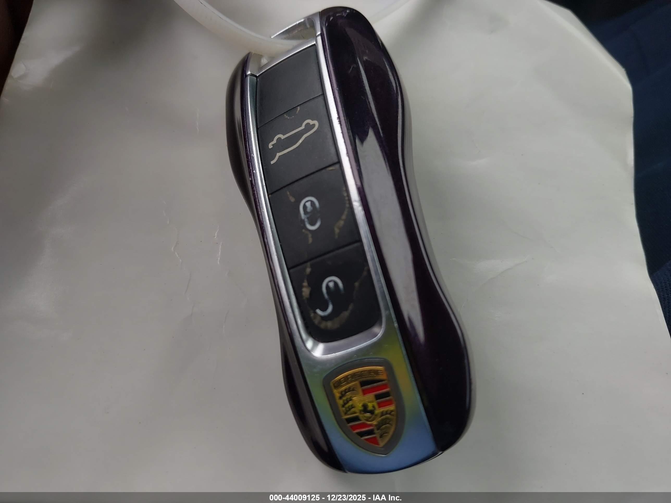 PORSCHE CAYENNE image 11