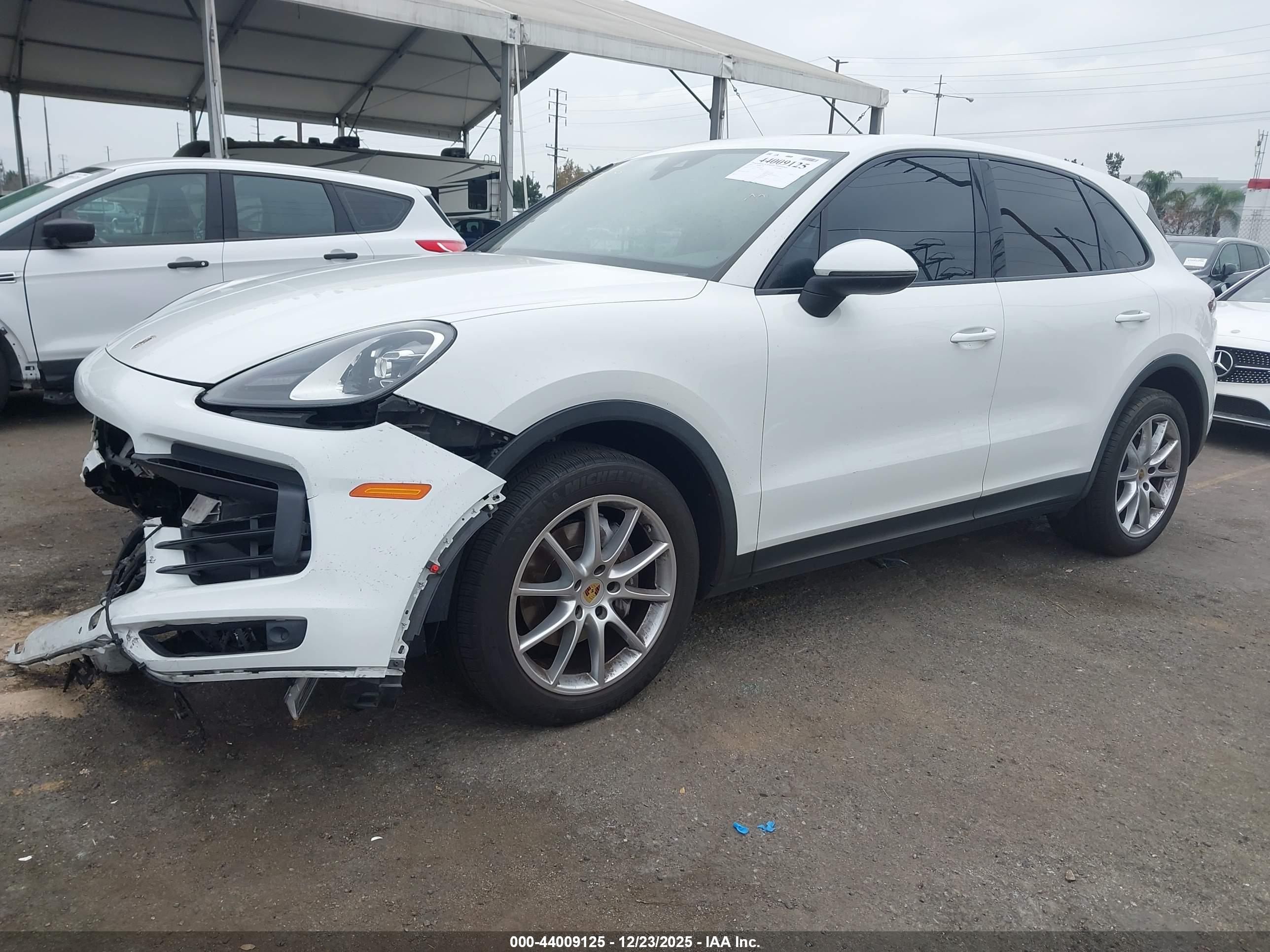 PORSCHE CAYENNE image 2