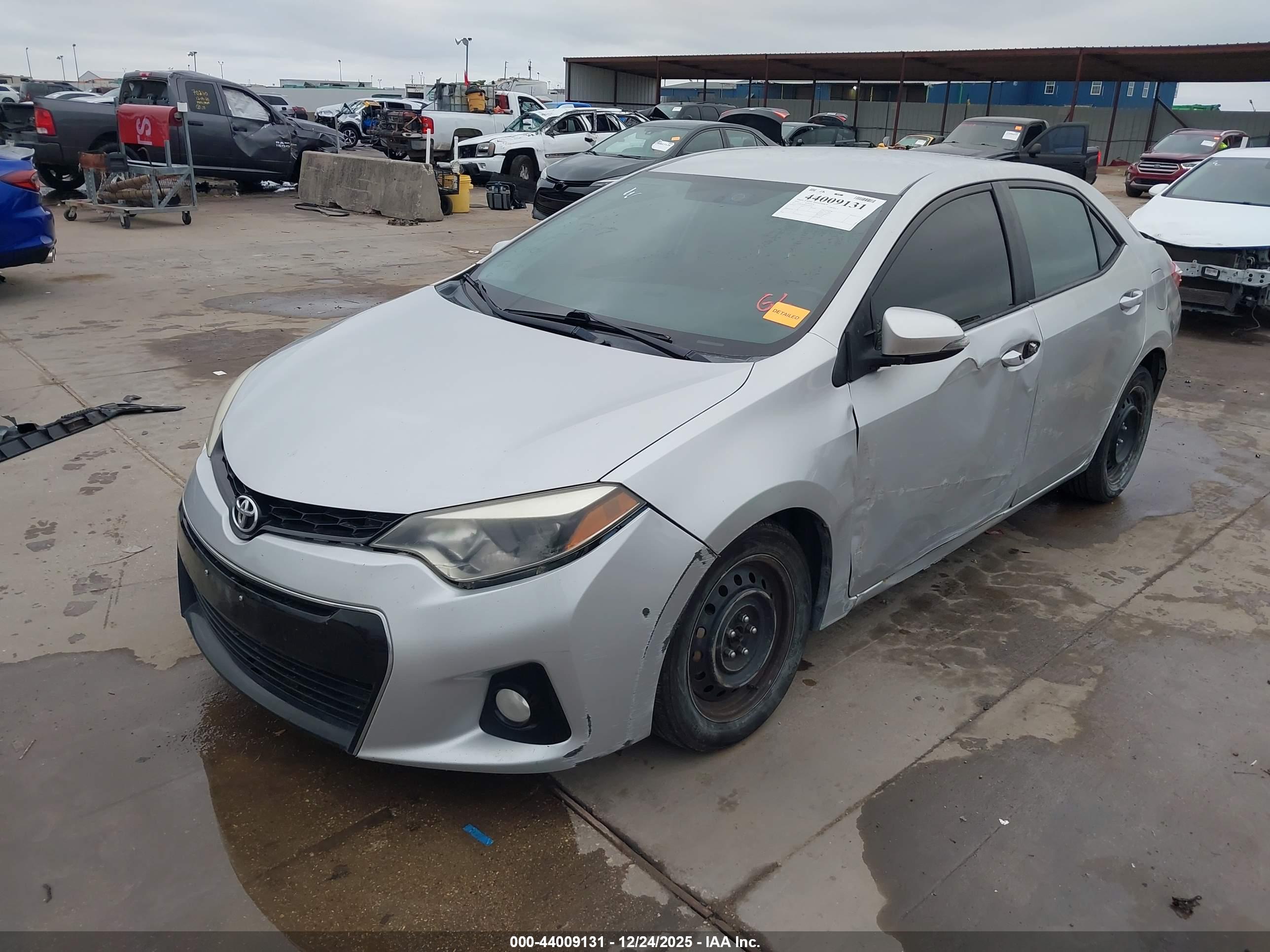 TOYOTA COROLLA image 2