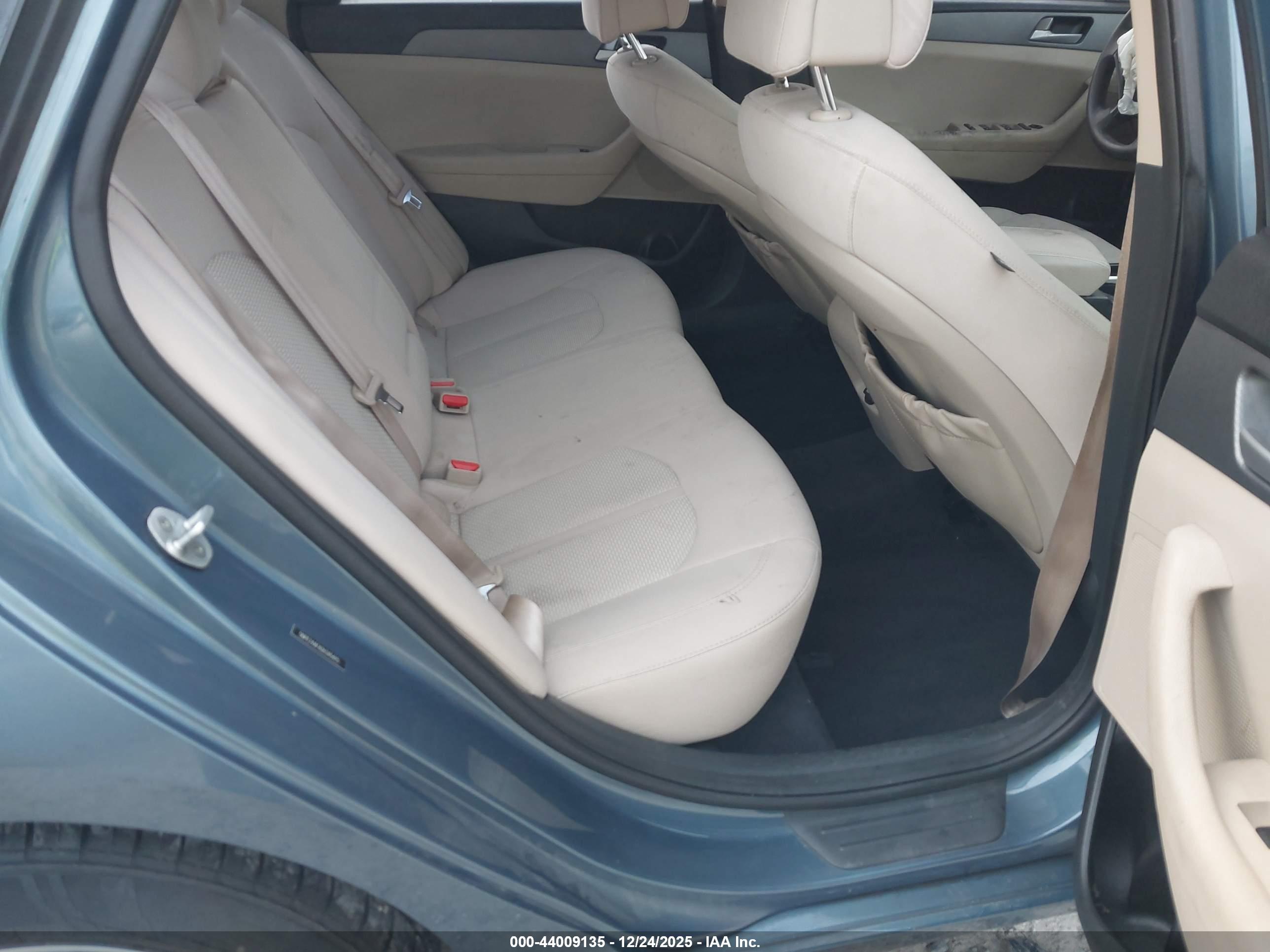 HYUNDAI SONATA image 8