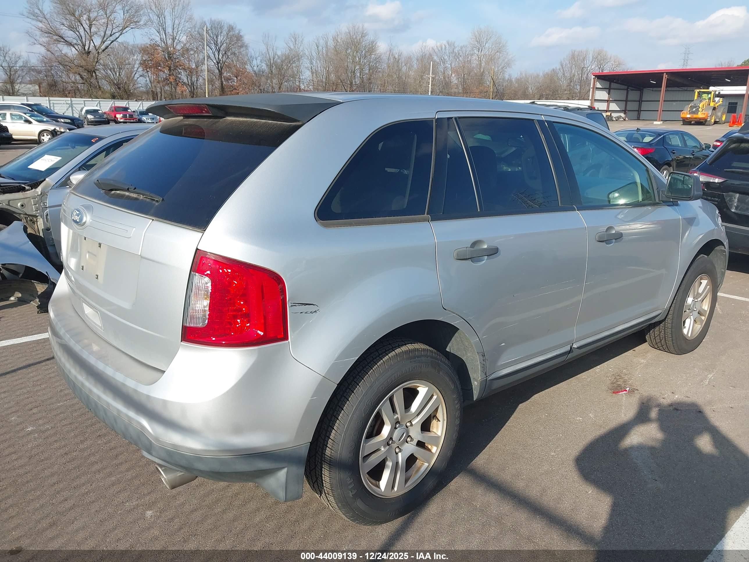 FORD EDGE image 4