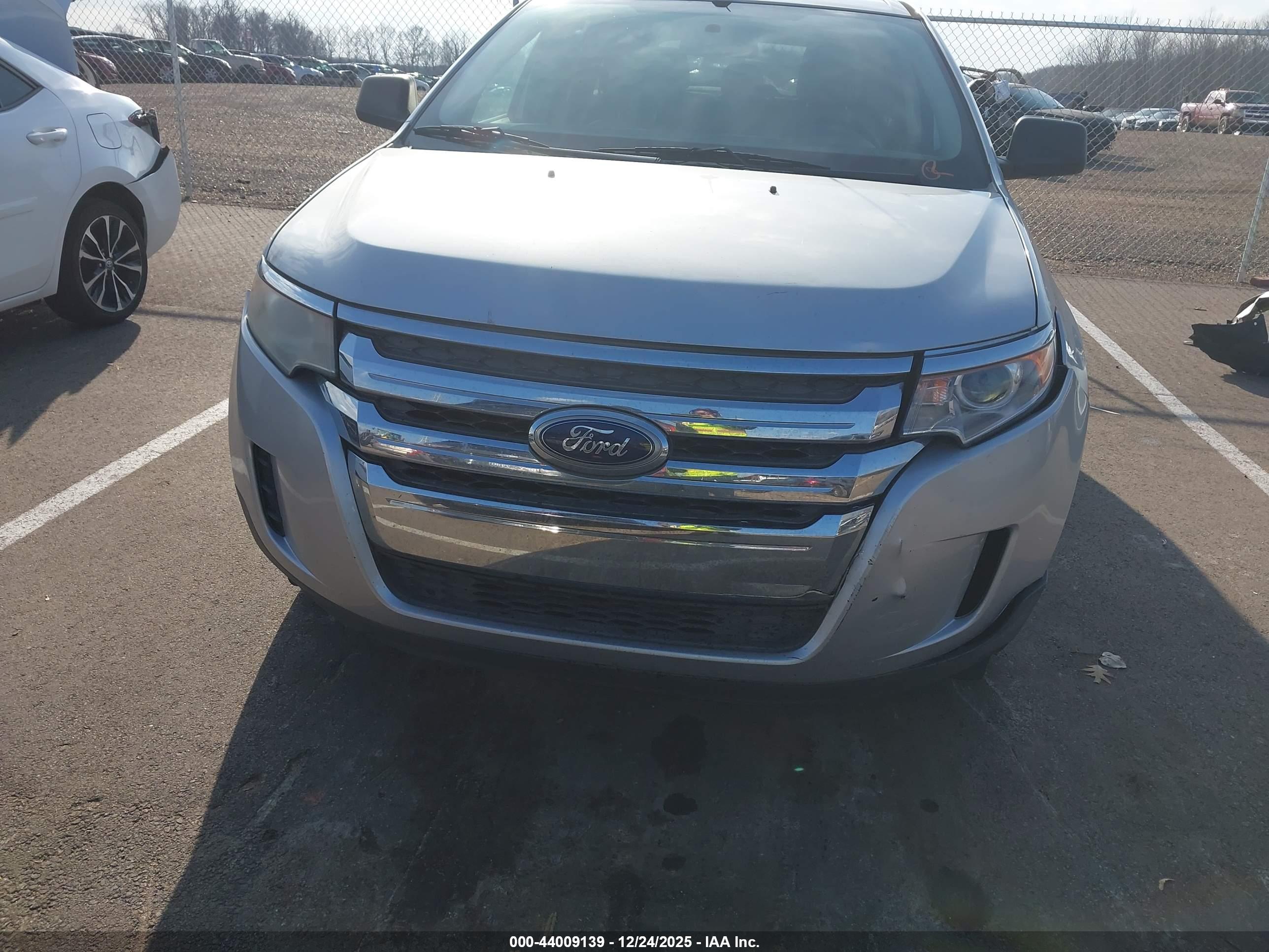 FORD EDGE image 6