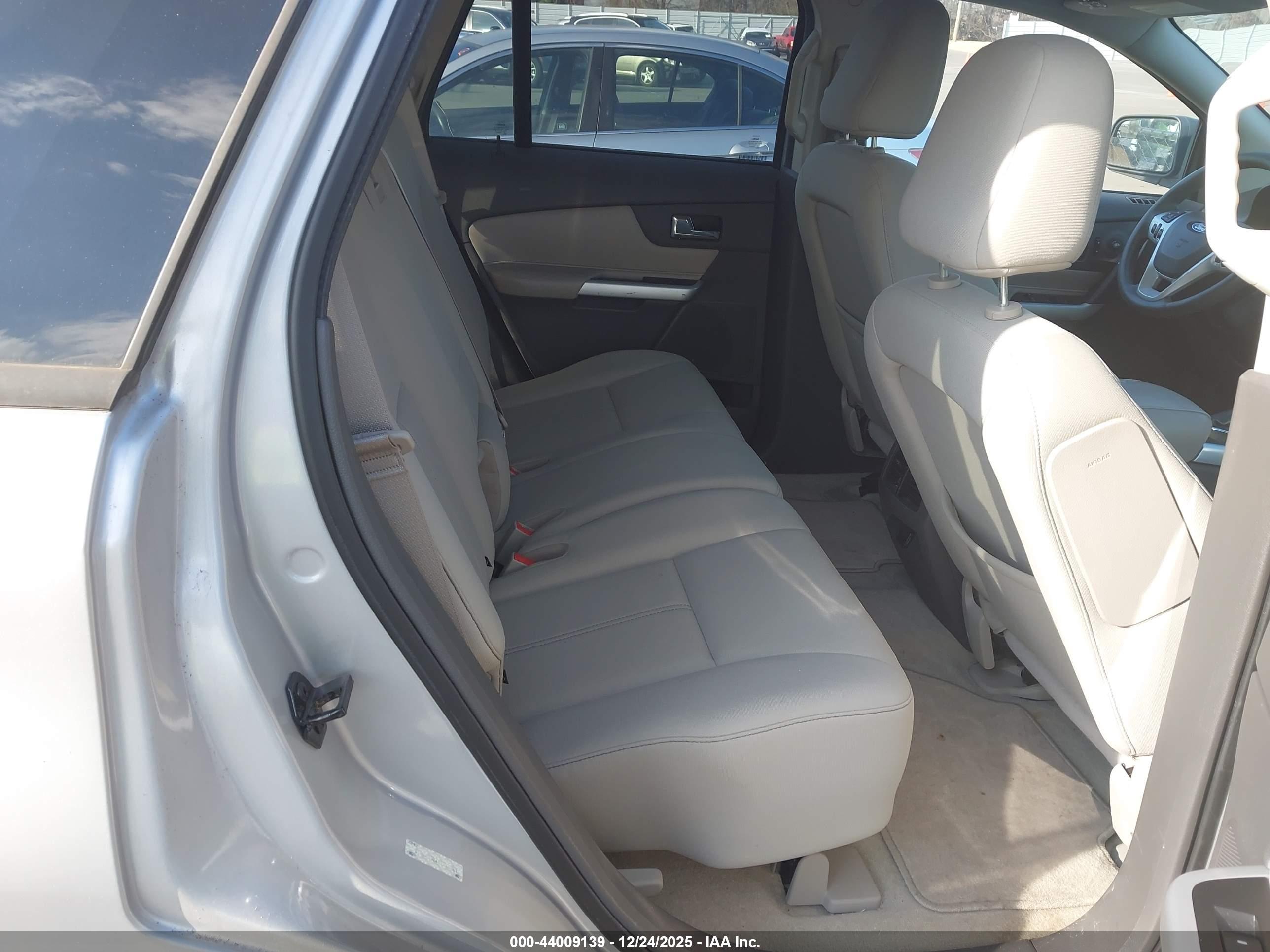 FORD EDGE image 8