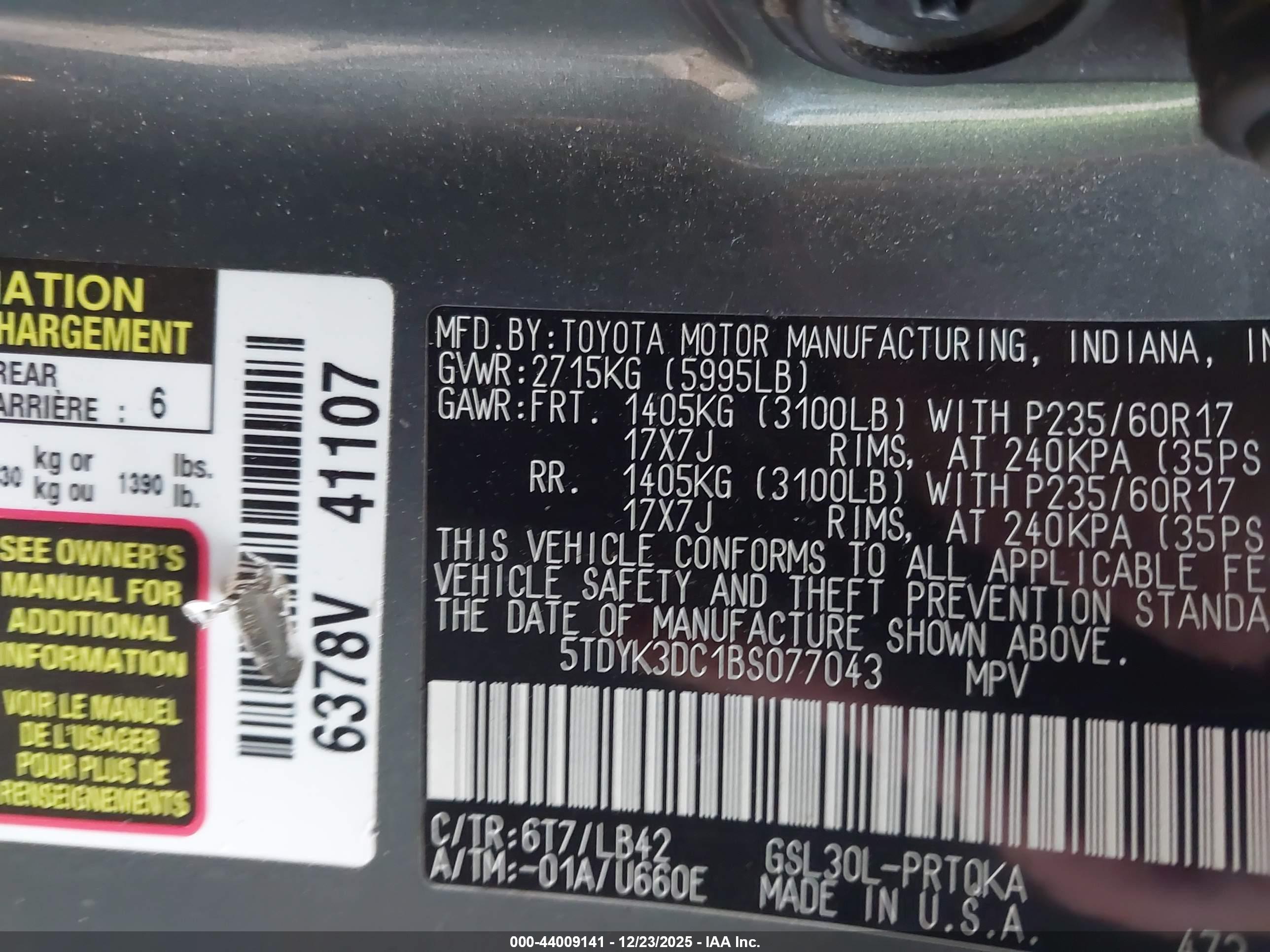 TOYOTA SIENNA image 9