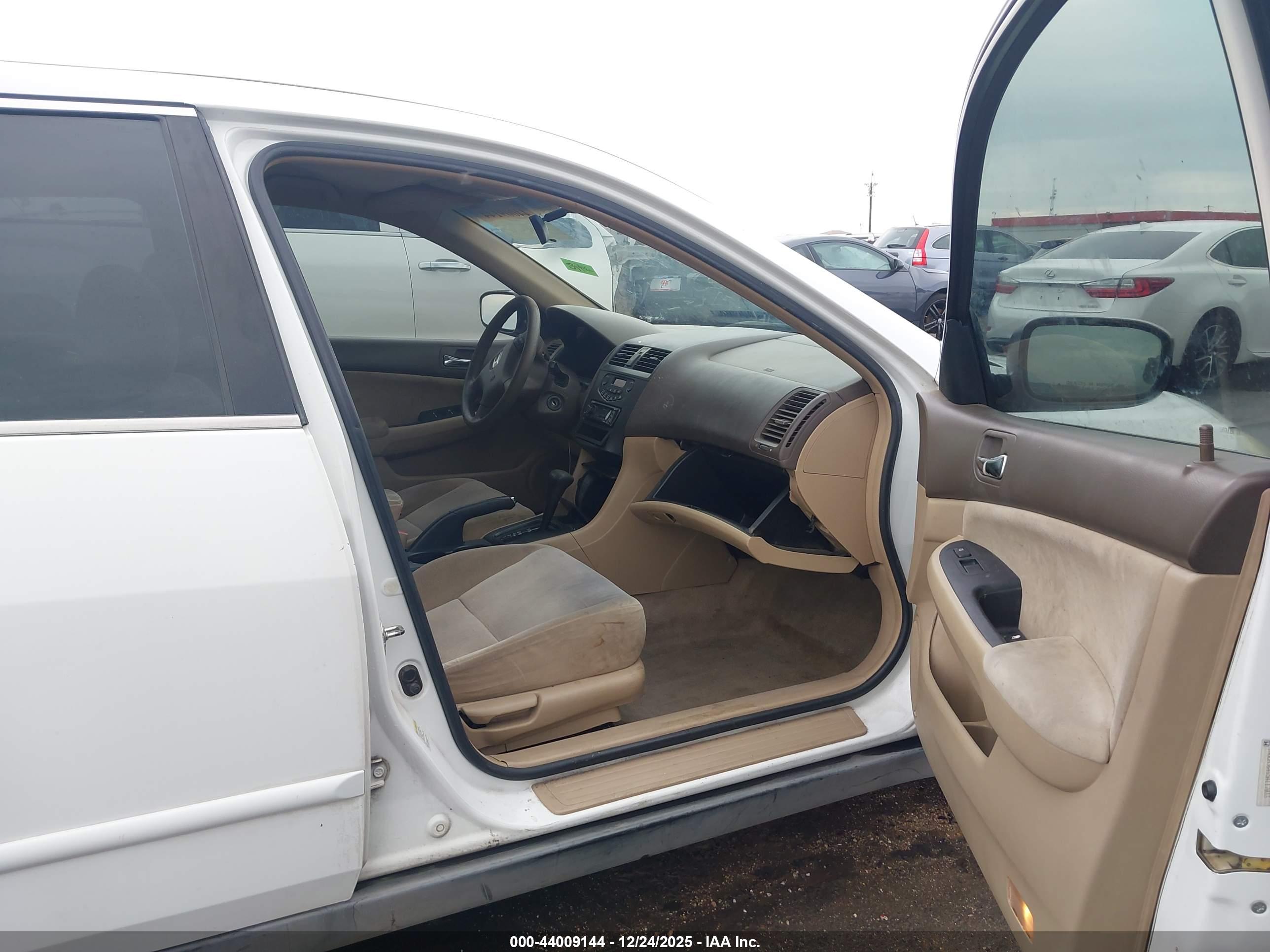 HONDA ACCORD image 5