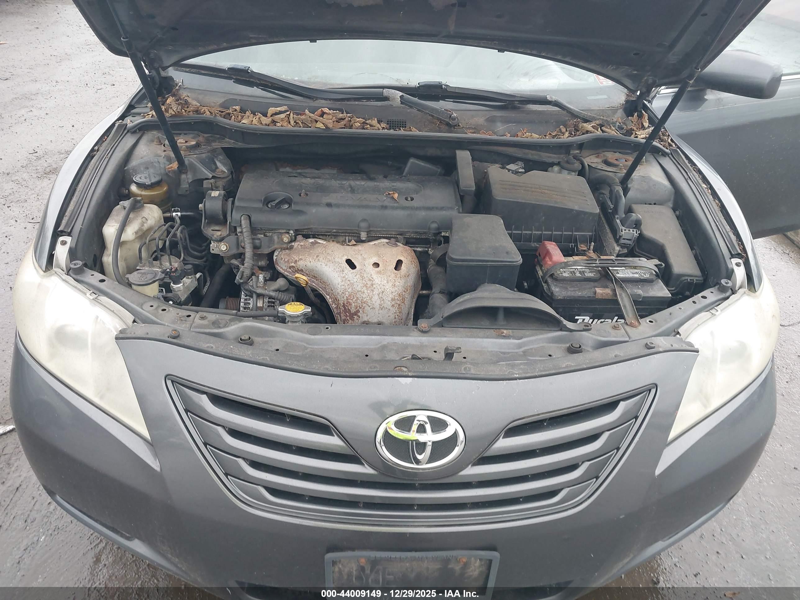 TOYOTA CAMRY image 10