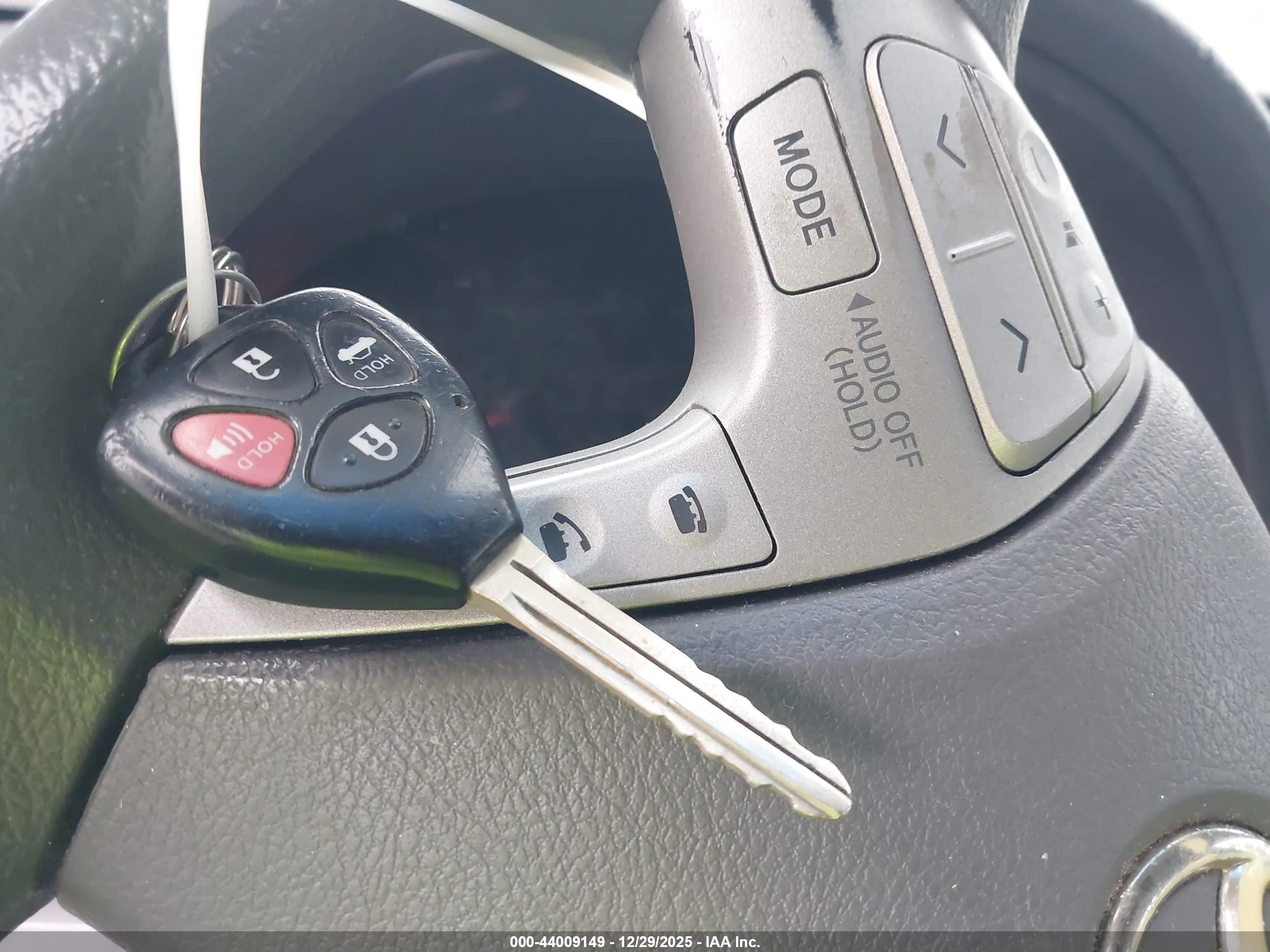 TOYOTA CAMRY image 11