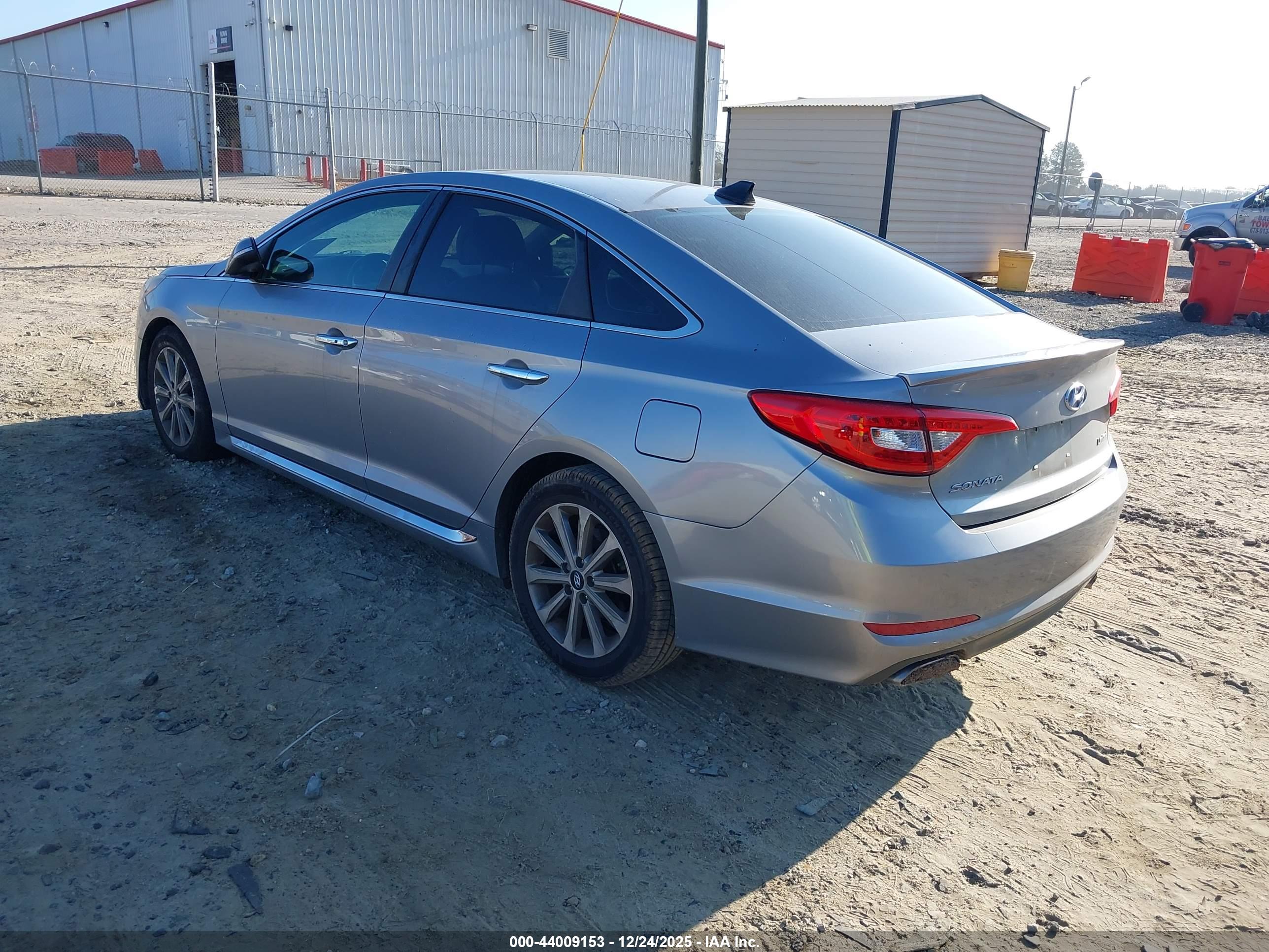 HYUNDAI SONATA image 3