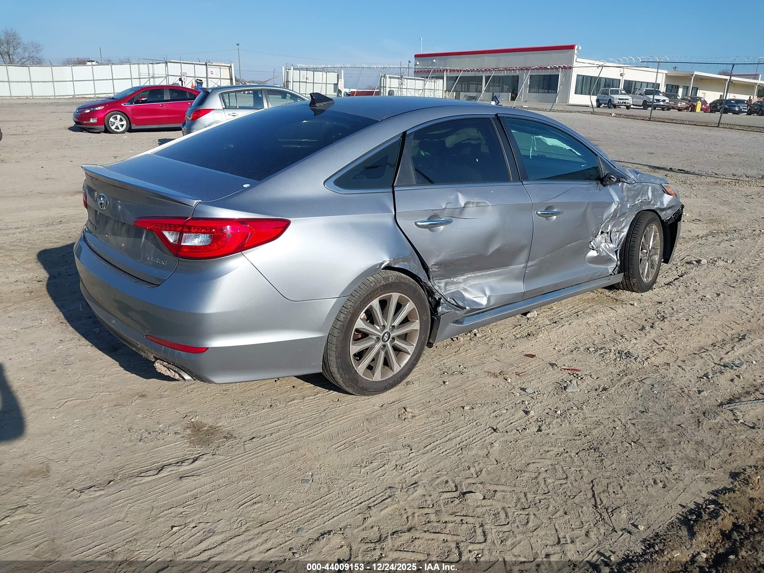 HYUNDAI SONATA image 4