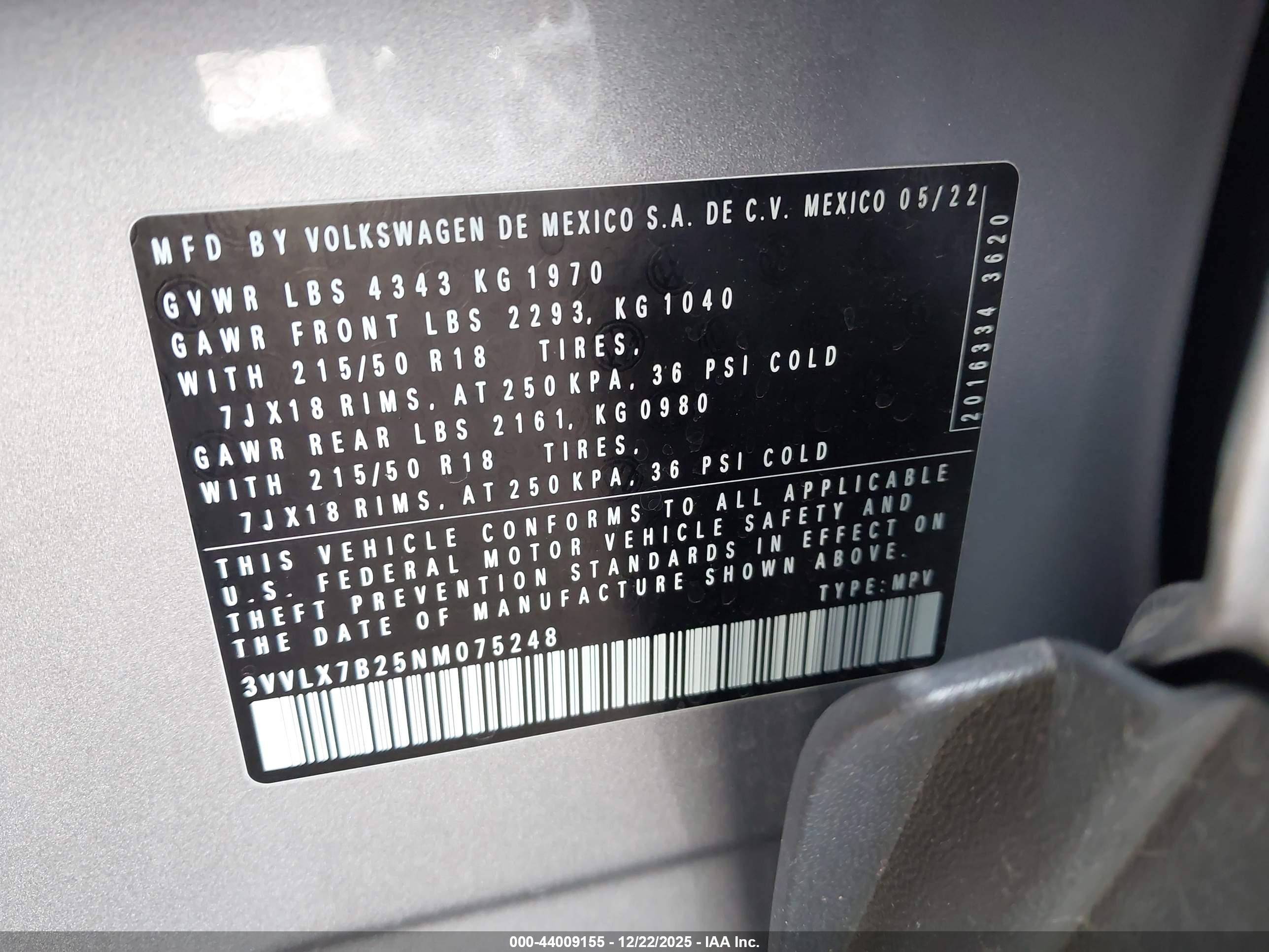 VOLKSWAGEN TAOS image 9
