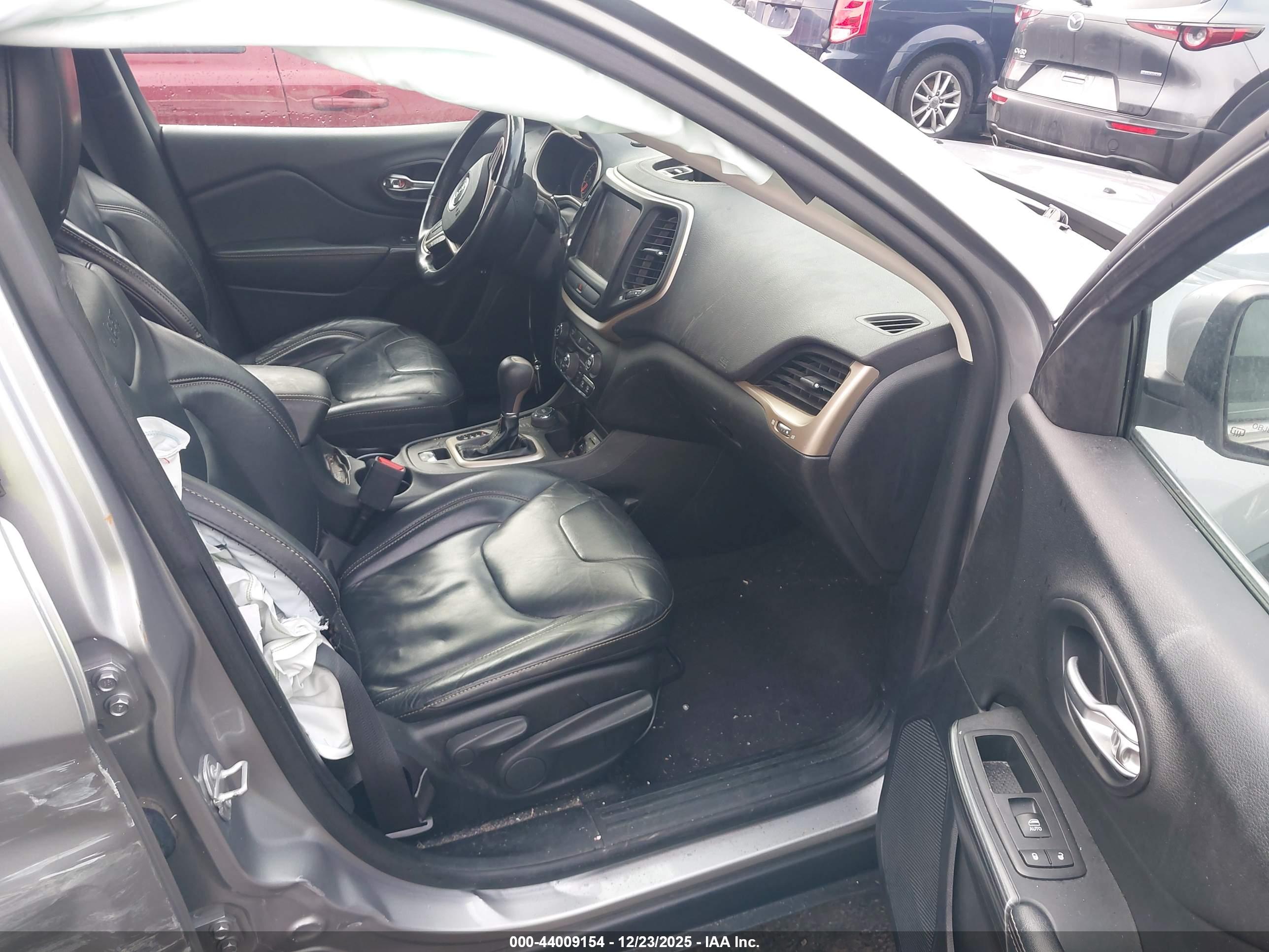 JEEP CHEROKEE image 5
