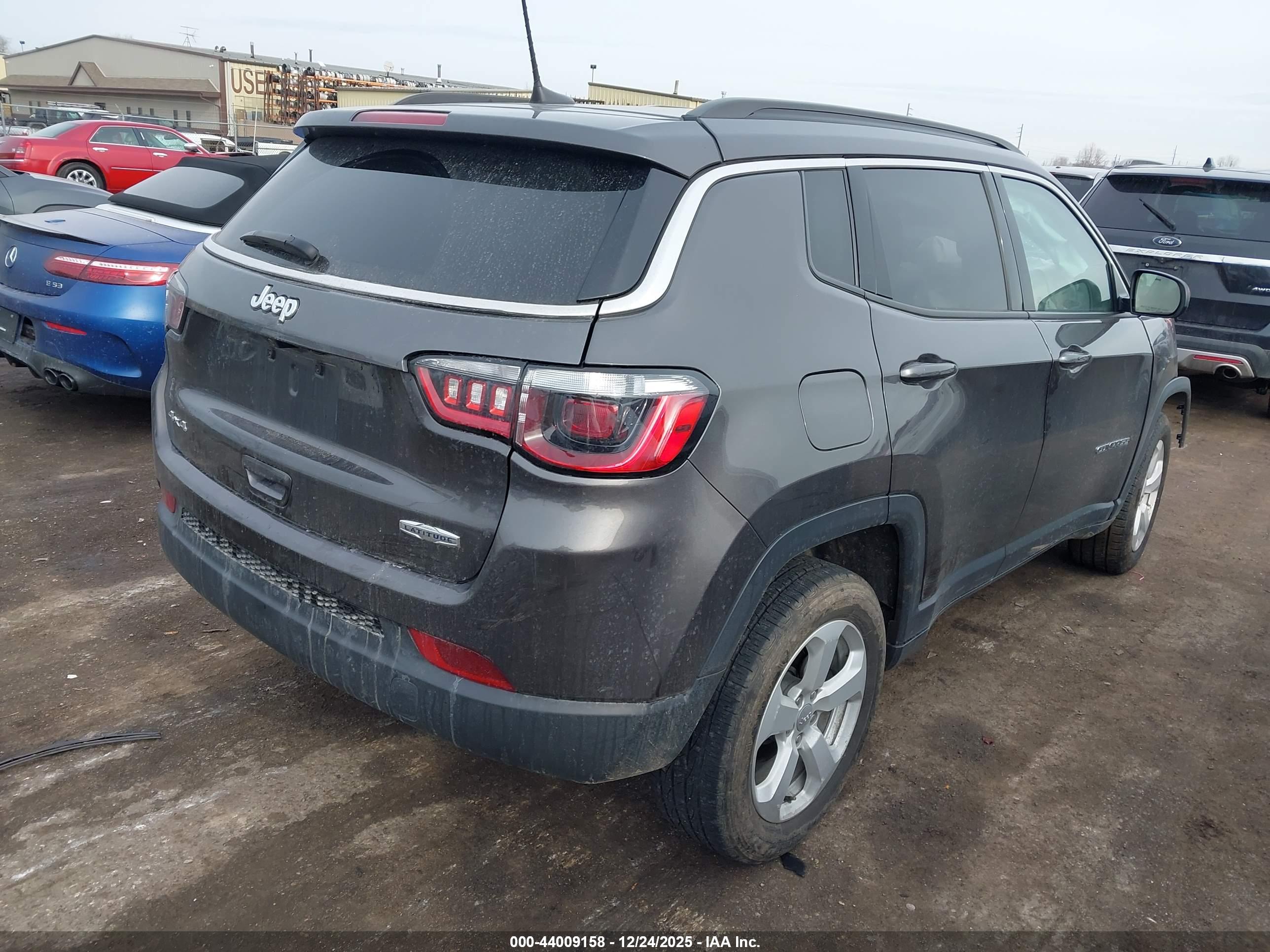 JEEP COMPASS image 4