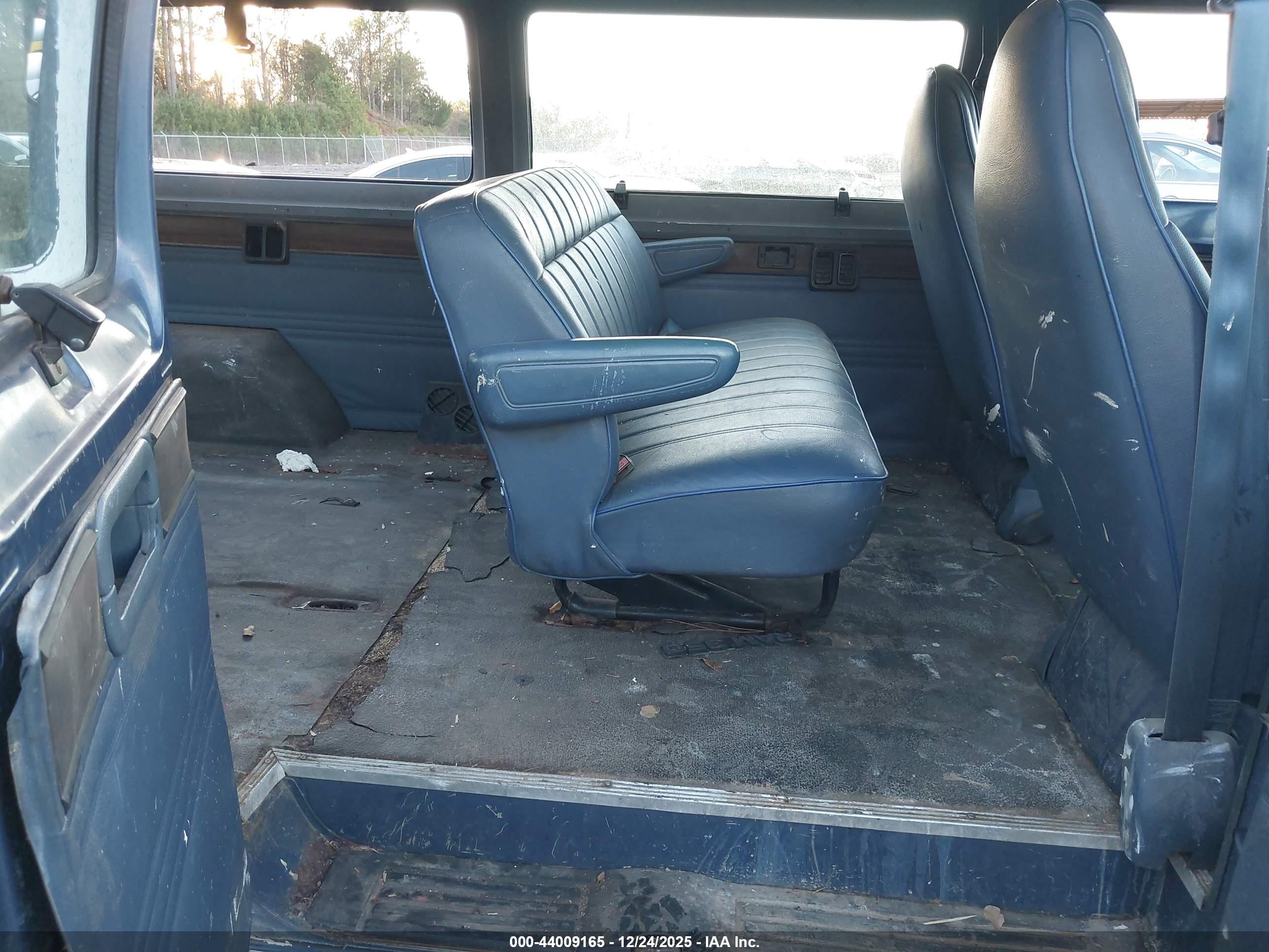 DODGE RAM image 8