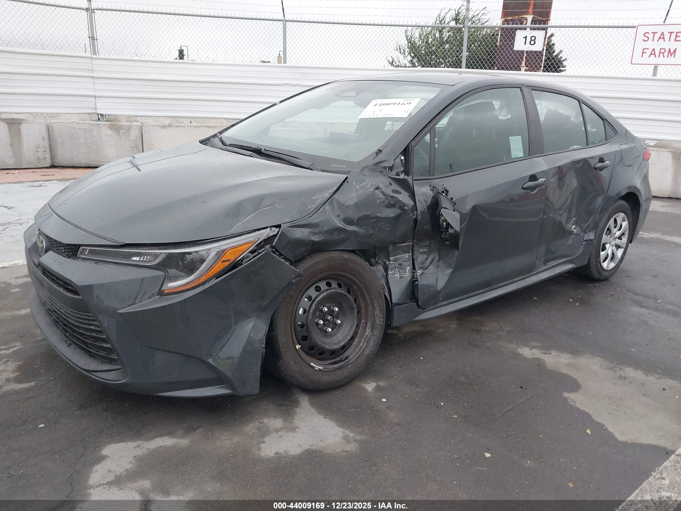 TOYOTA COROLLA image 2