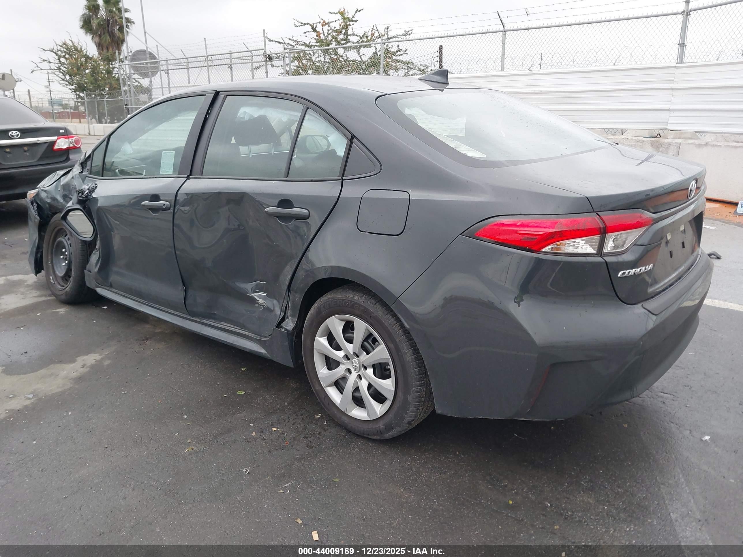 TOYOTA COROLLA image 3