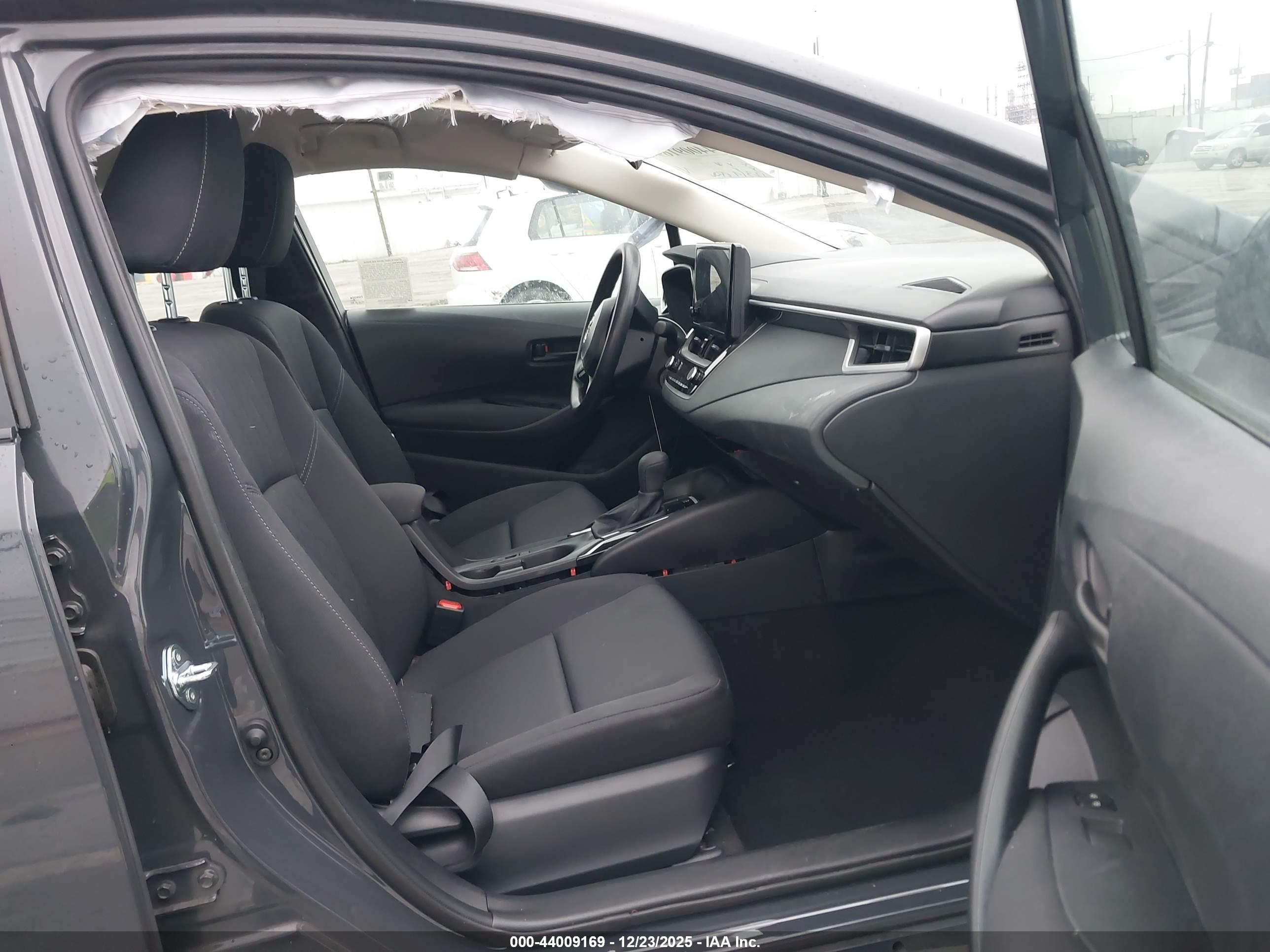 TOYOTA COROLLA image 5