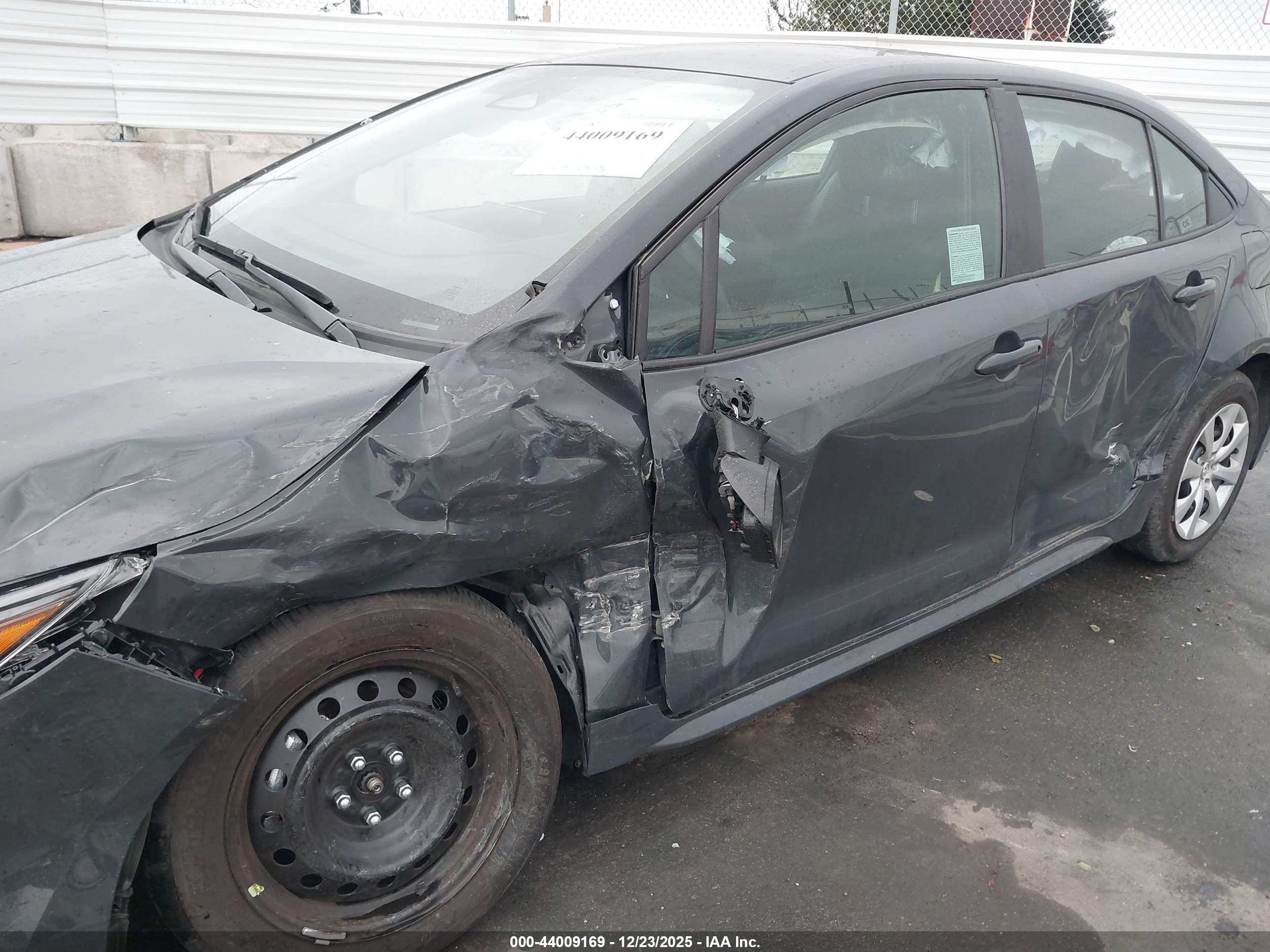 TOYOTA COROLLA image 6
