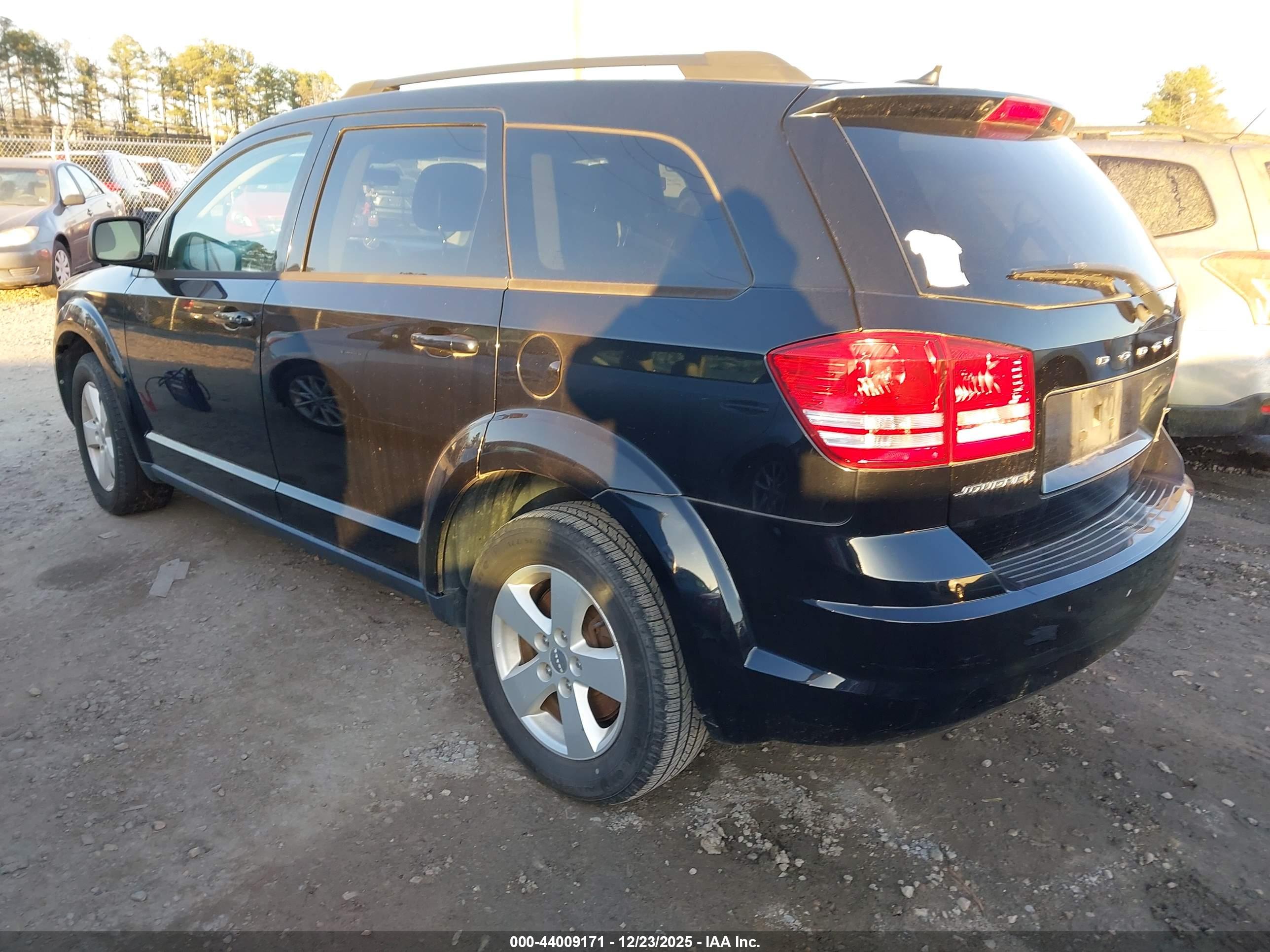 DODGE JOURNEY image 3