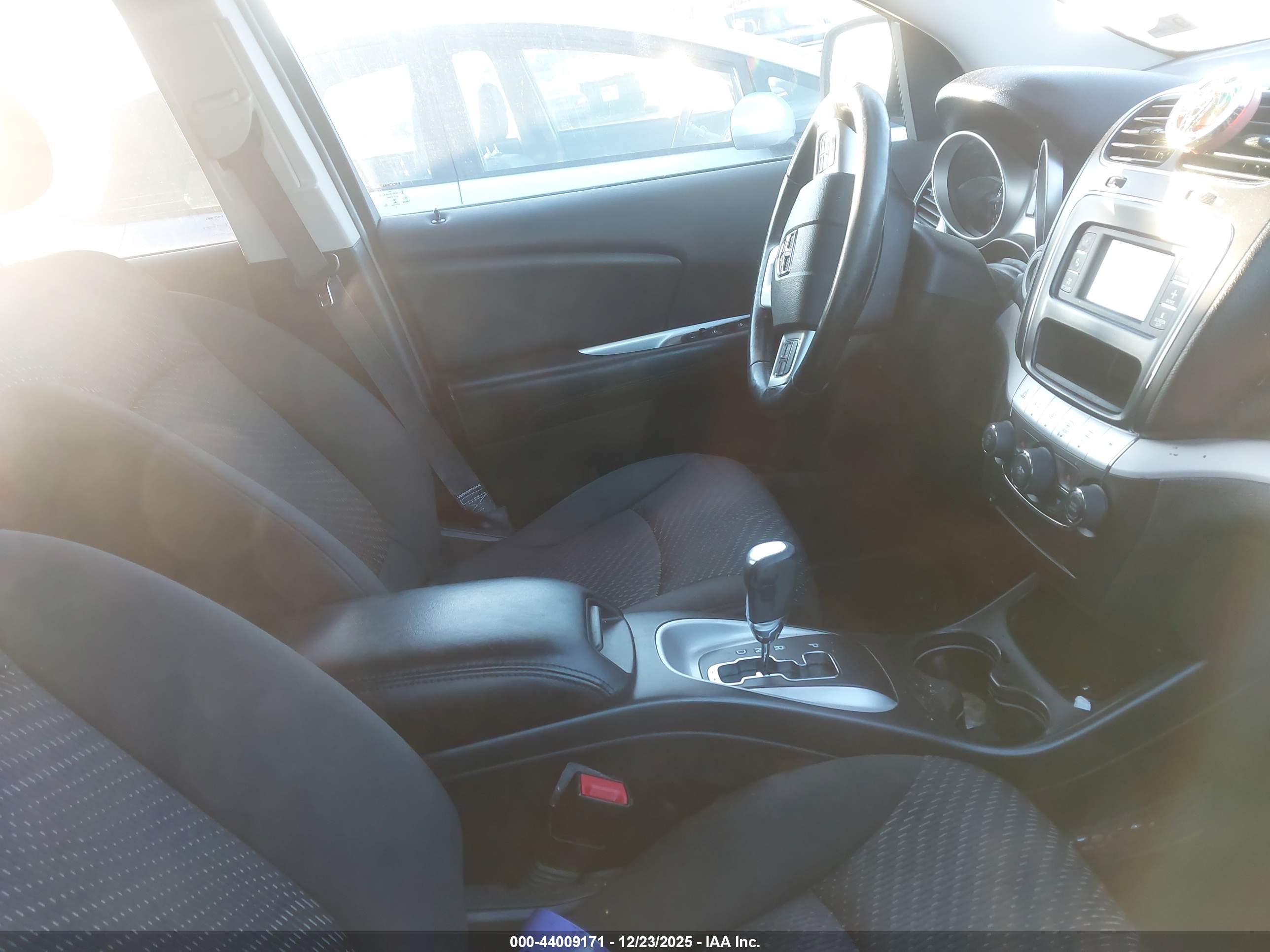 DODGE JOURNEY image 5