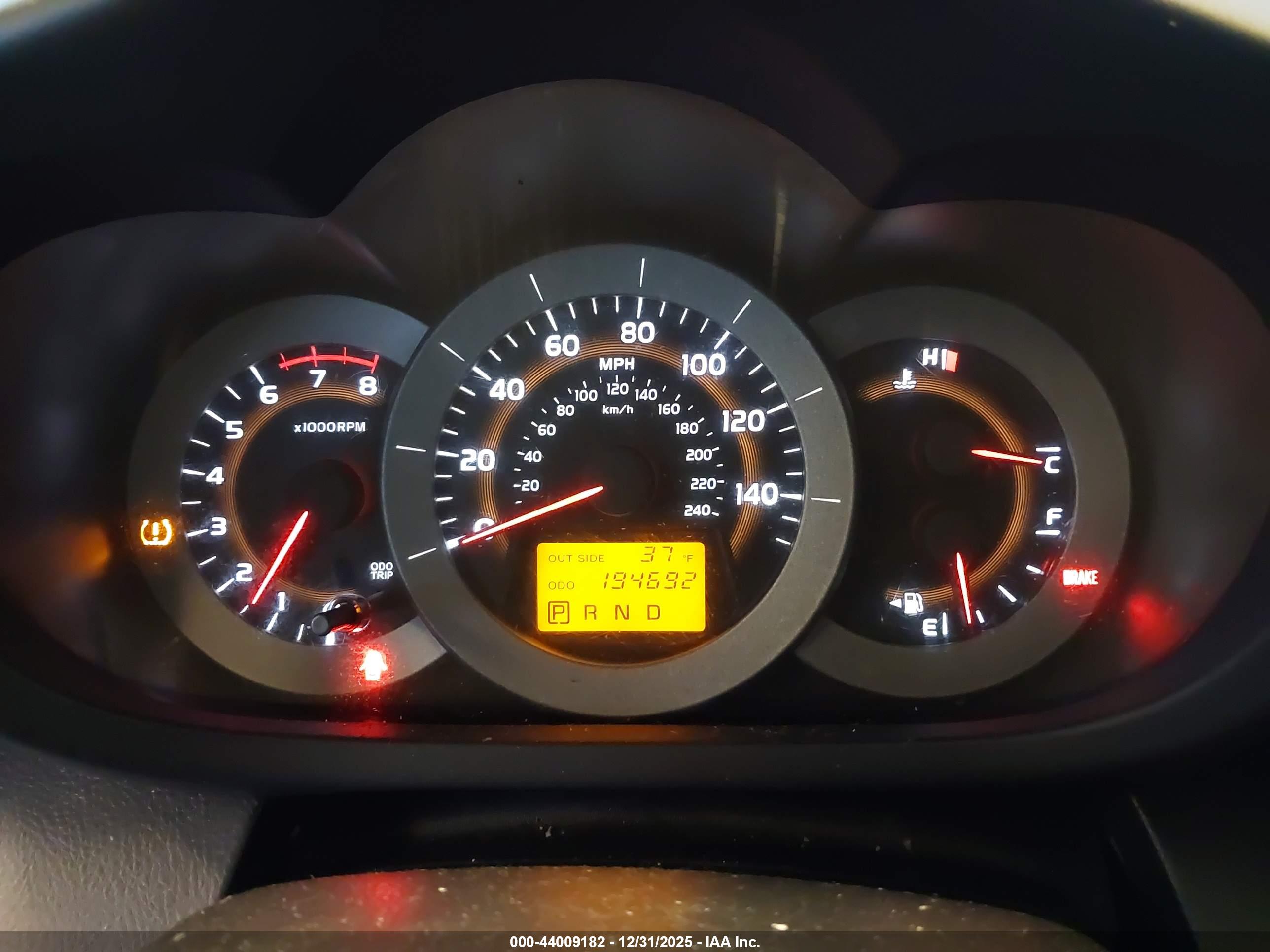 TOYOTA RAV4 image 7