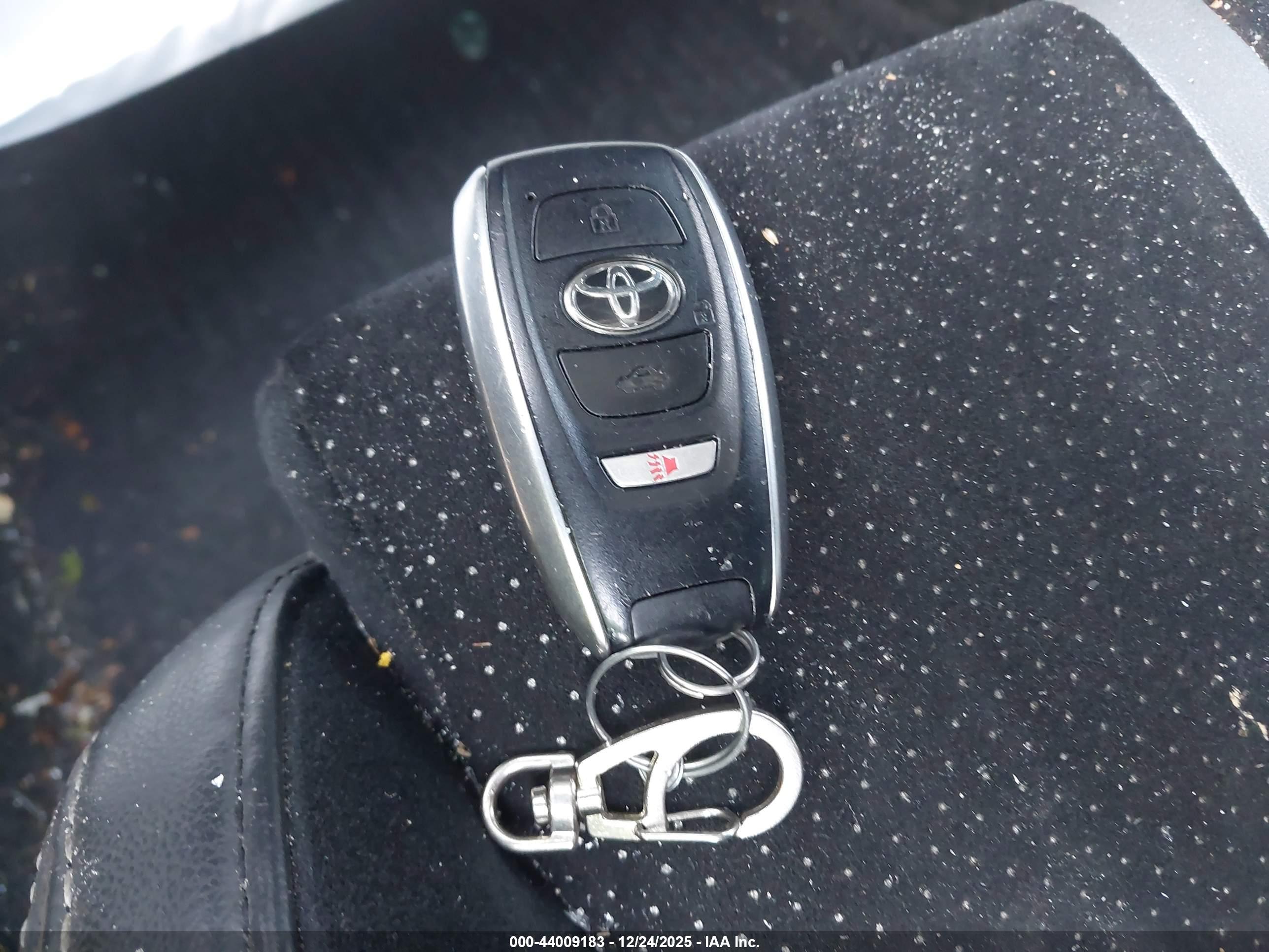 TOYOTA GR86 image 11