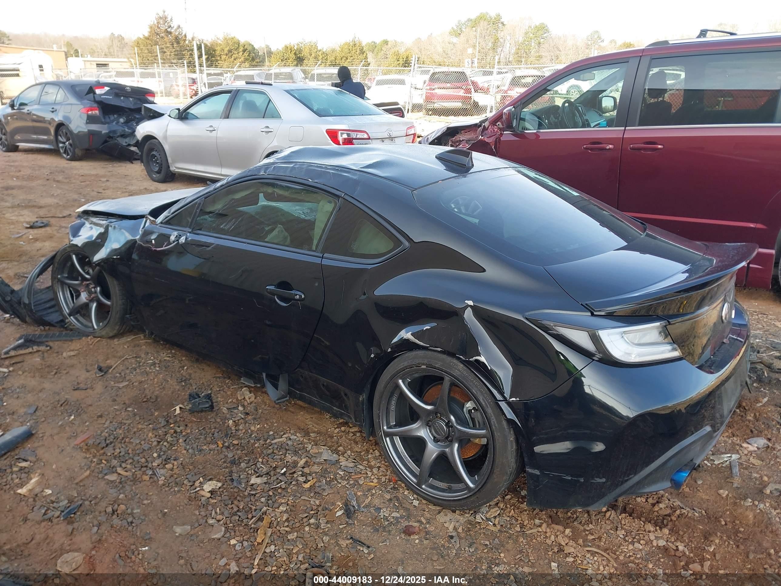 TOYOTA GR86 image 3