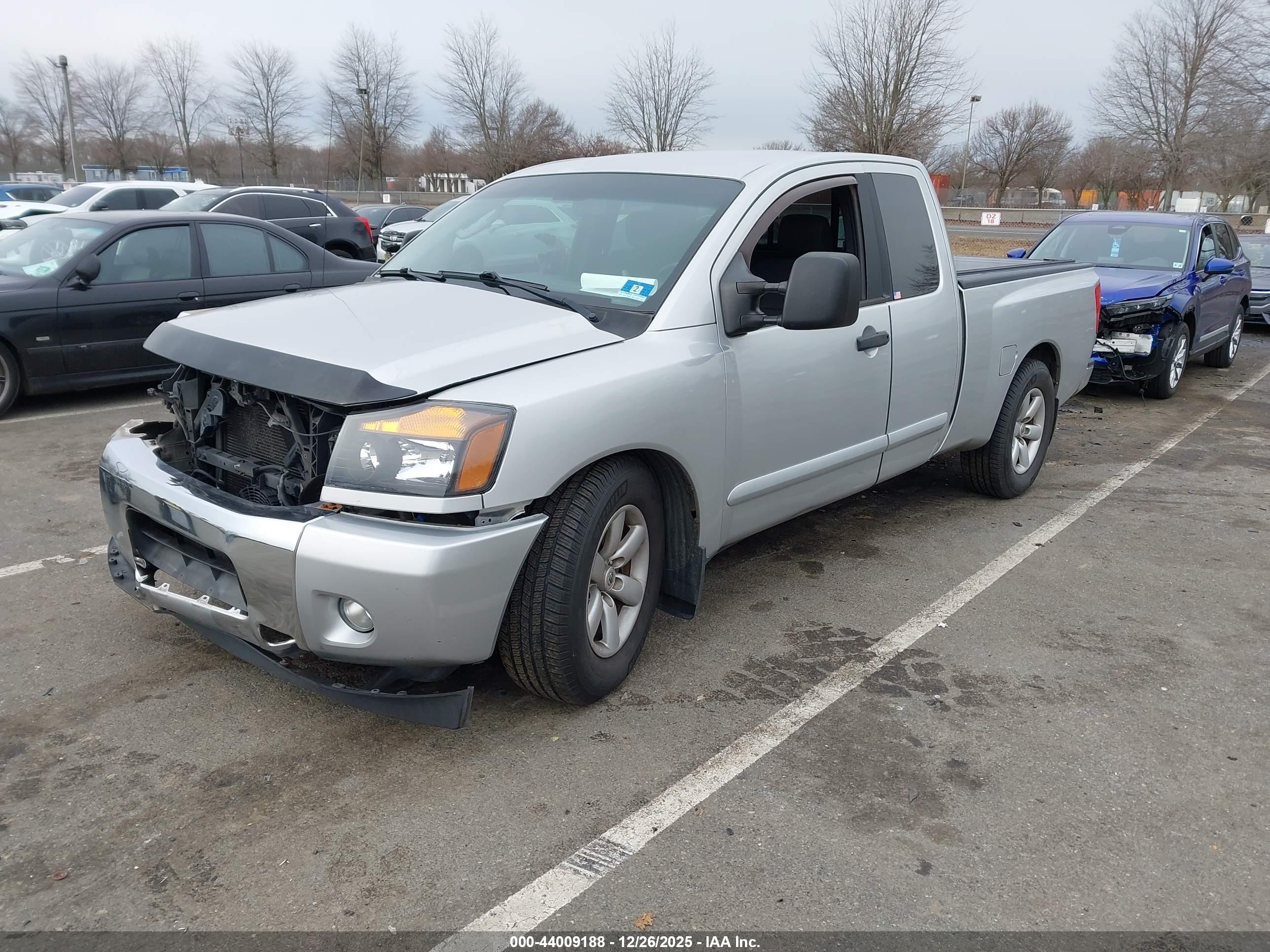 NISSAN TITAN image 2