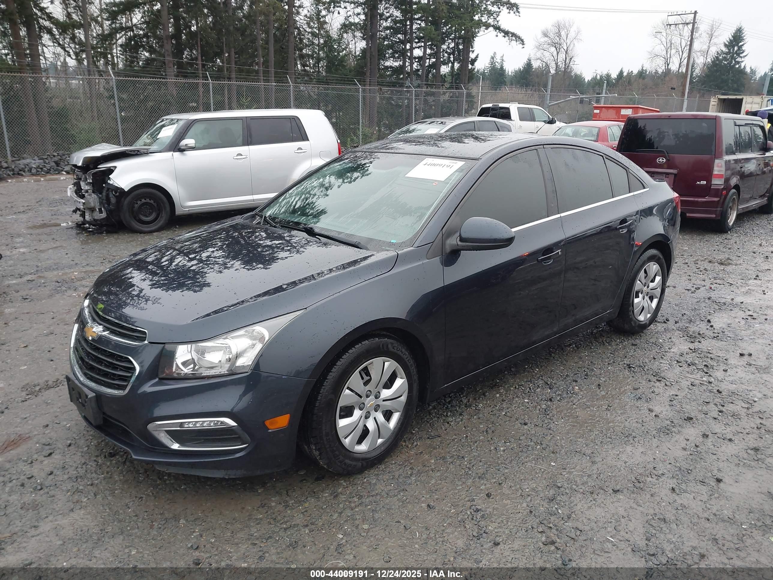 CHEVROLET CRUZE image 2