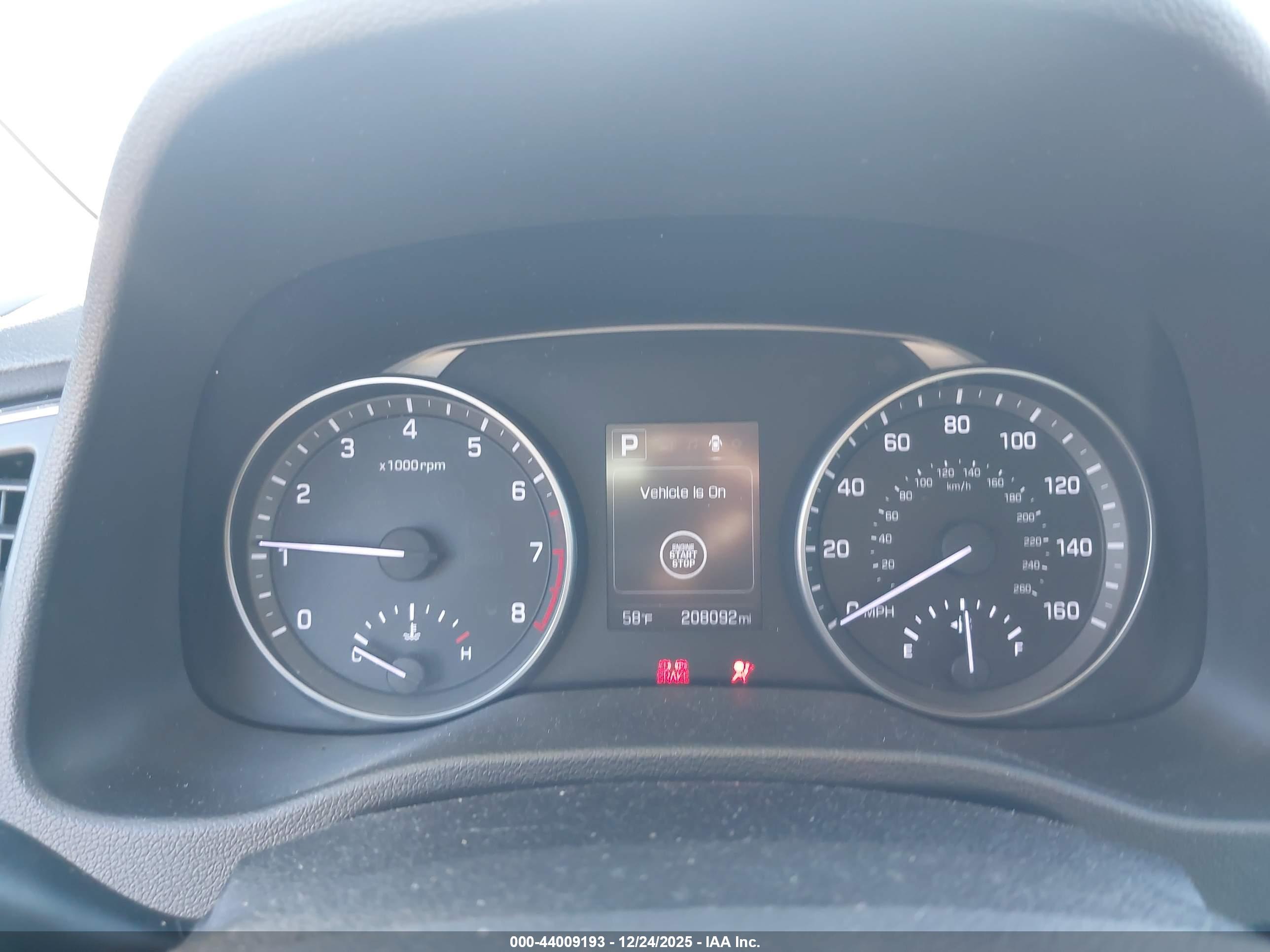 HYUNDAI ELANTRA image 7