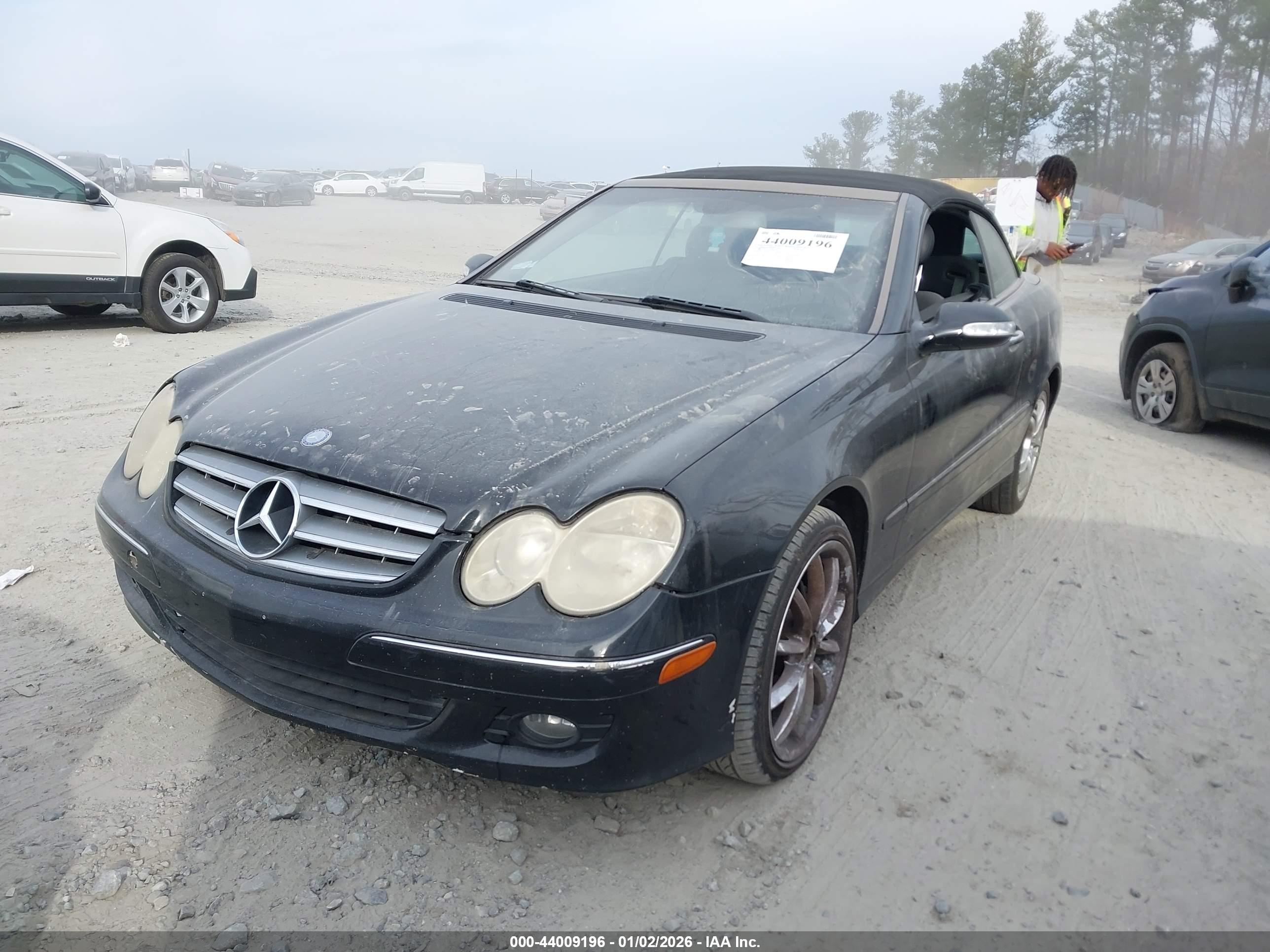 MERCEDES-BENZ CLK image 2