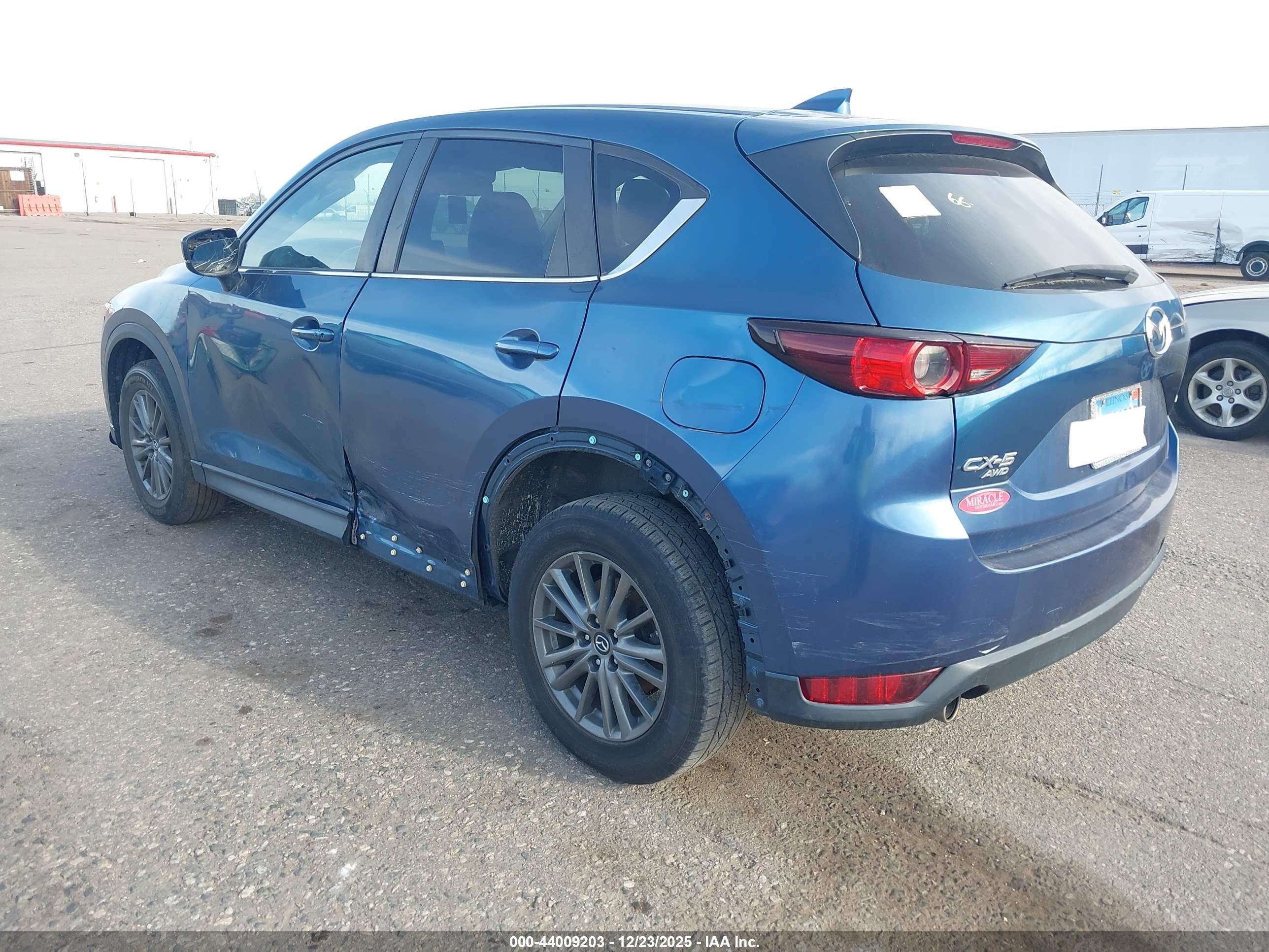 MAZDA CX-5 image 3