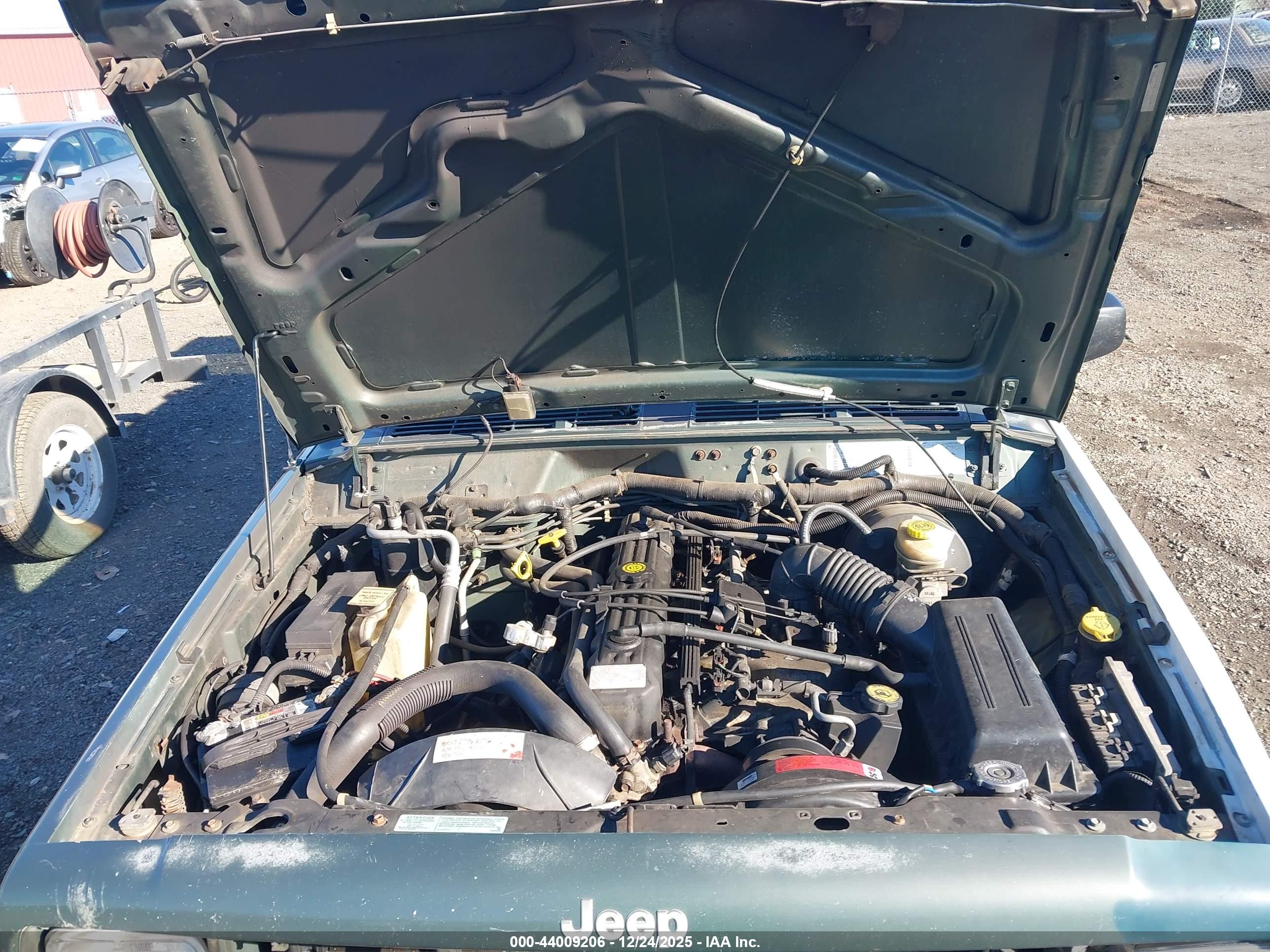 JEEP CHEROKEE image 10