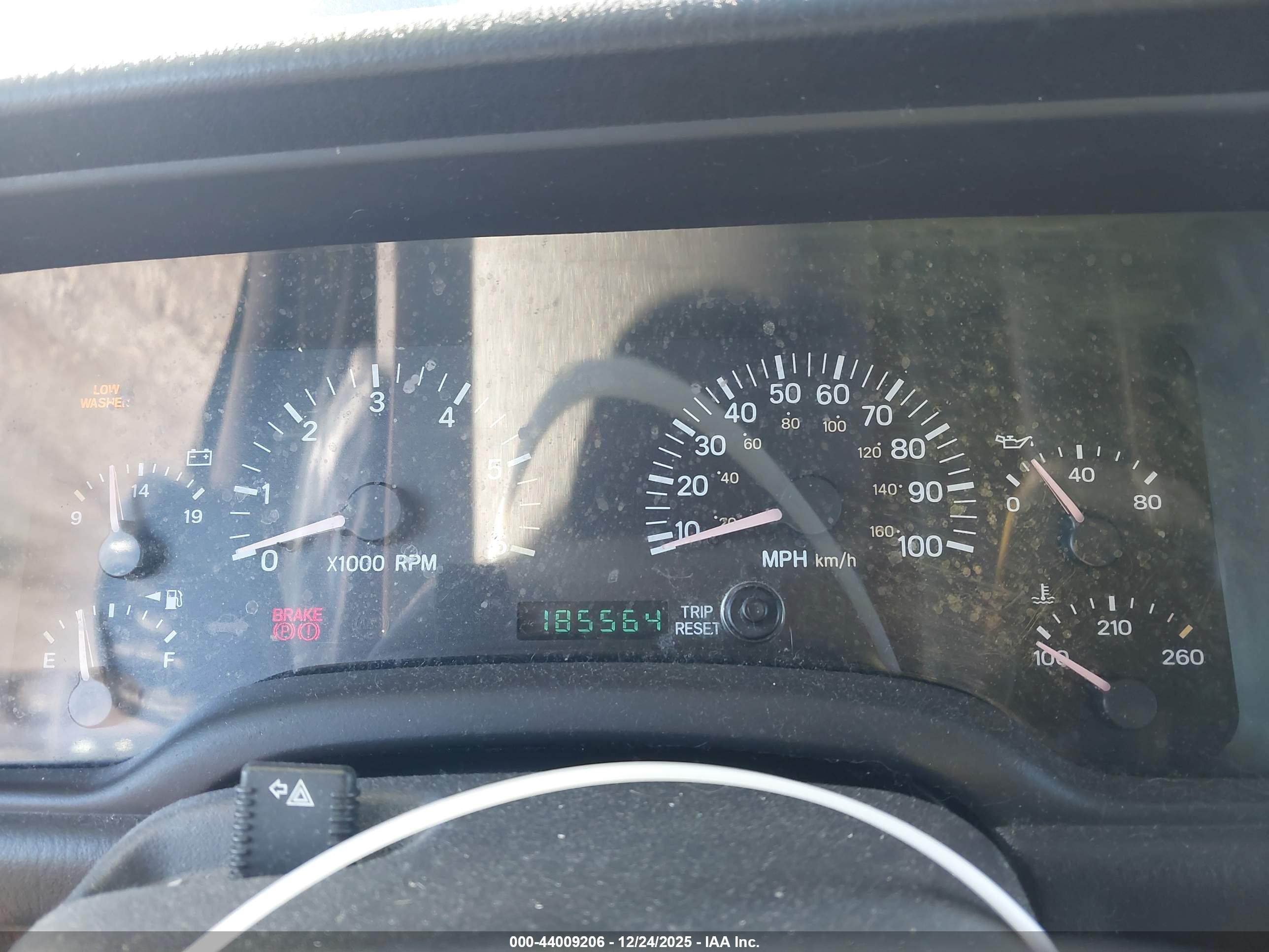 JEEP CHEROKEE image 7