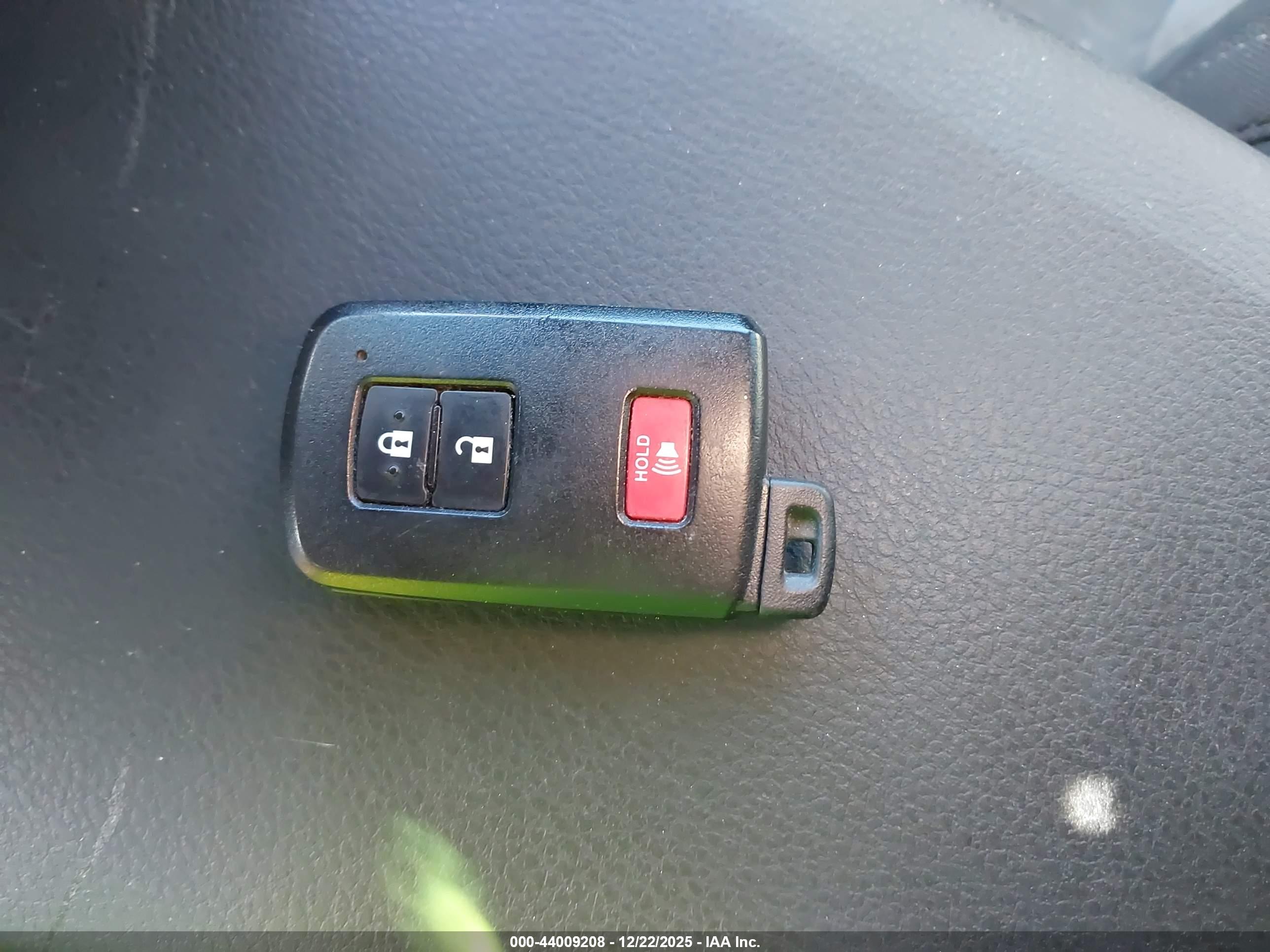TOYOTA TACOMA image 11