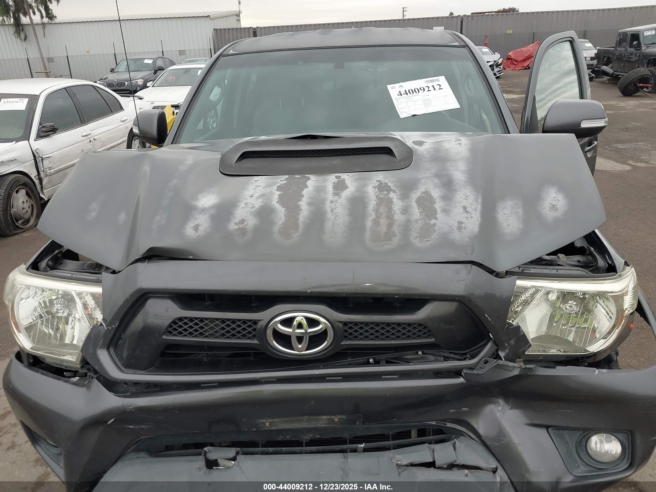 TOYOTA TACOMA image 10