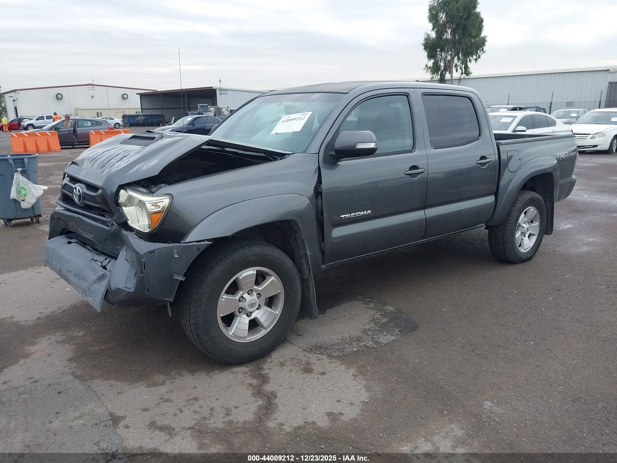 TOYOTA TACOMA image 2