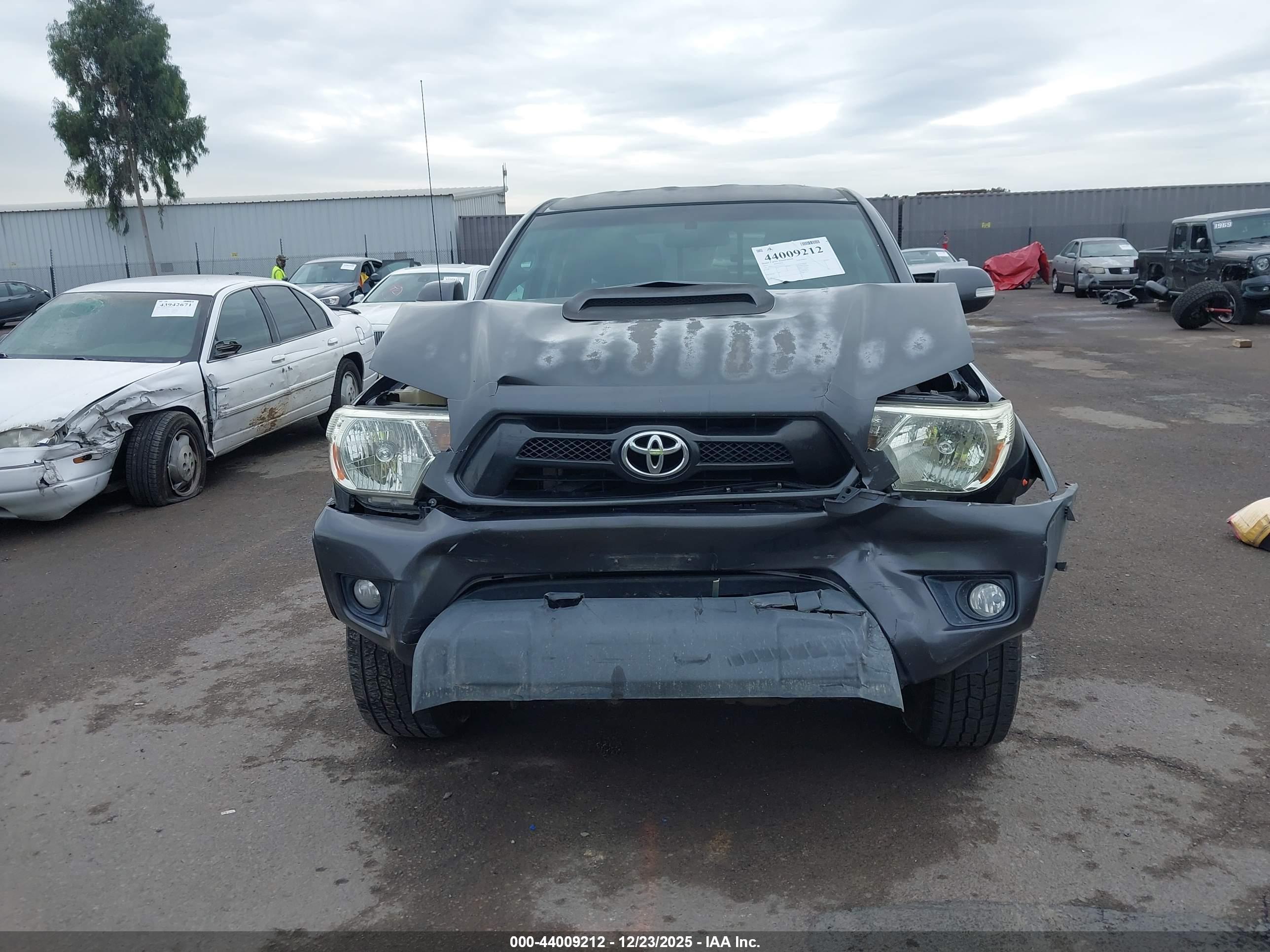 TOYOTA TACOMA image 6