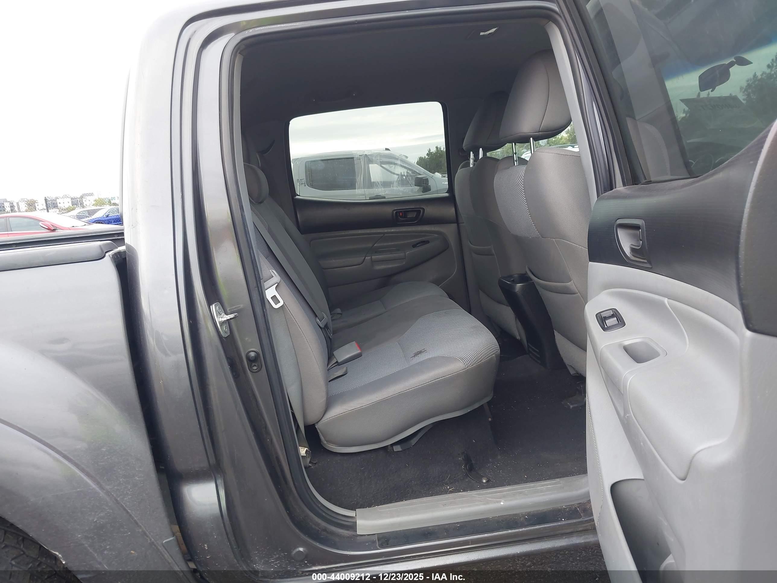 TOYOTA TACOMA image 8
