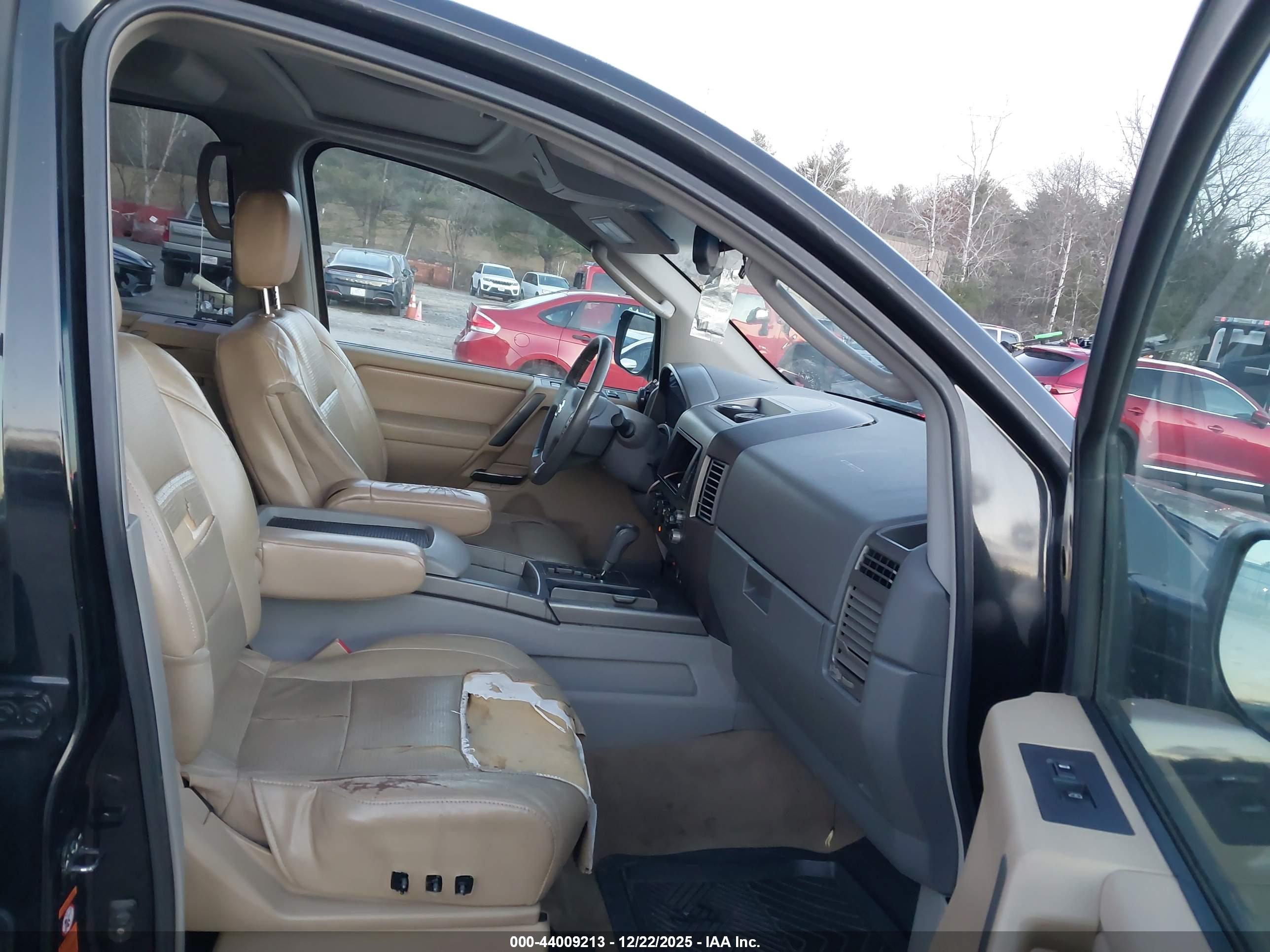 NISSAN PATHFINDER image 5