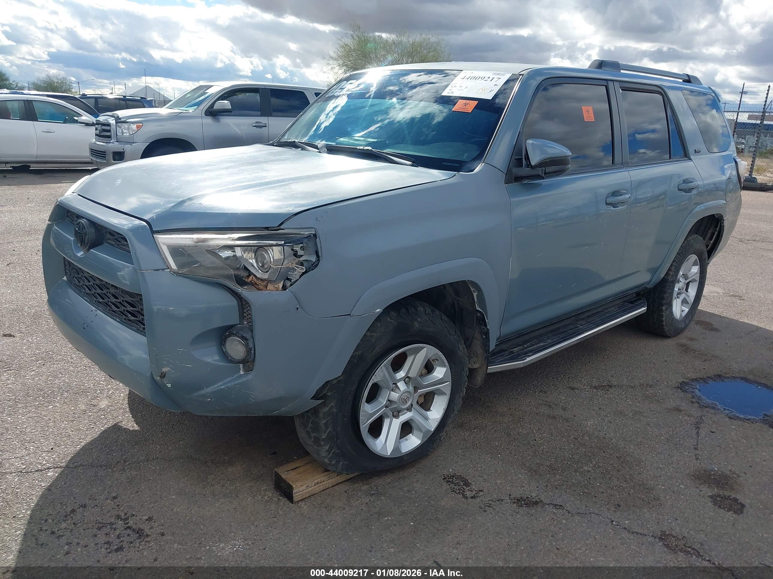 TOYOTA 4RUNNER image 2