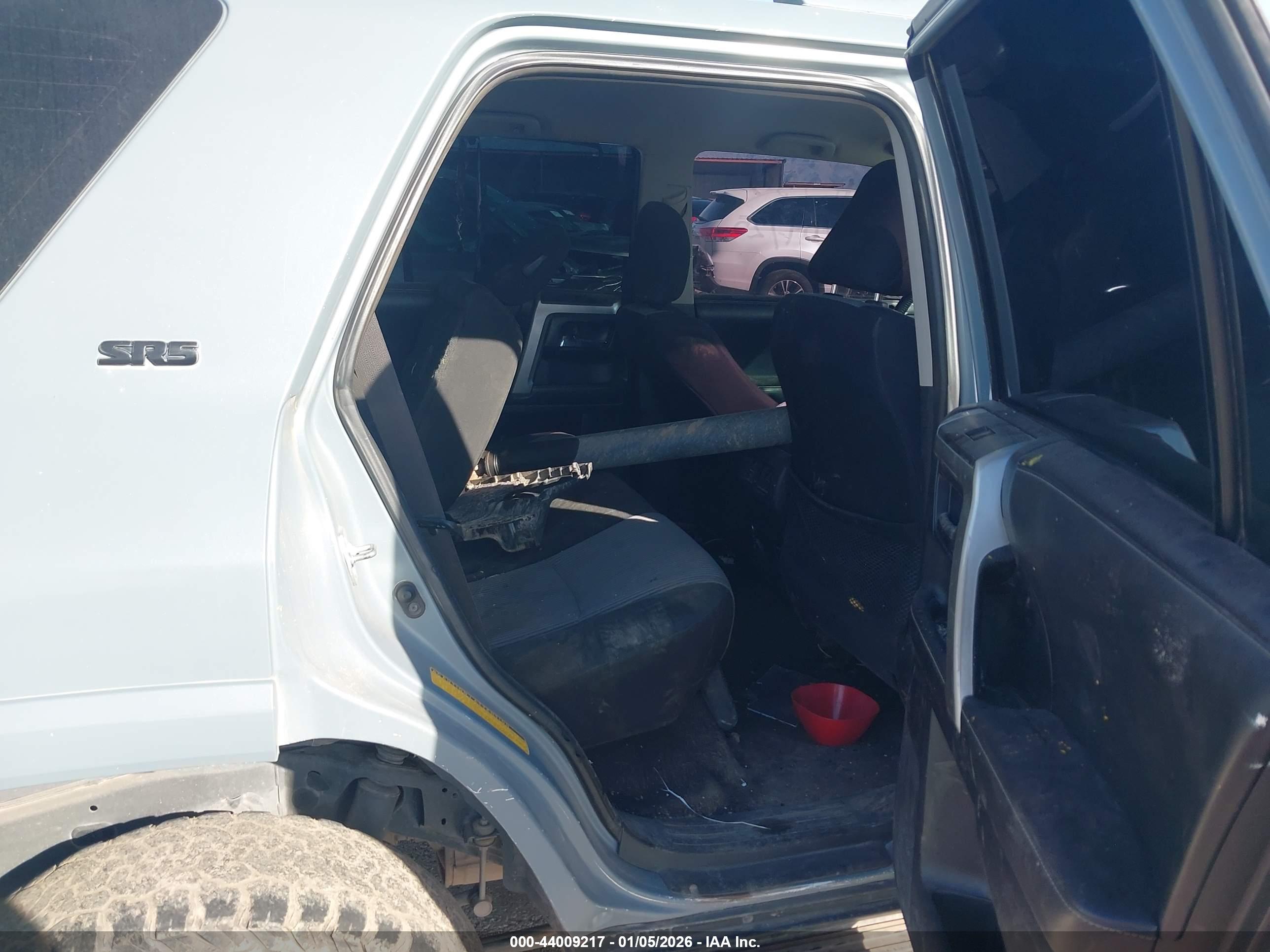 TOYOTA 4RUNNER image 8