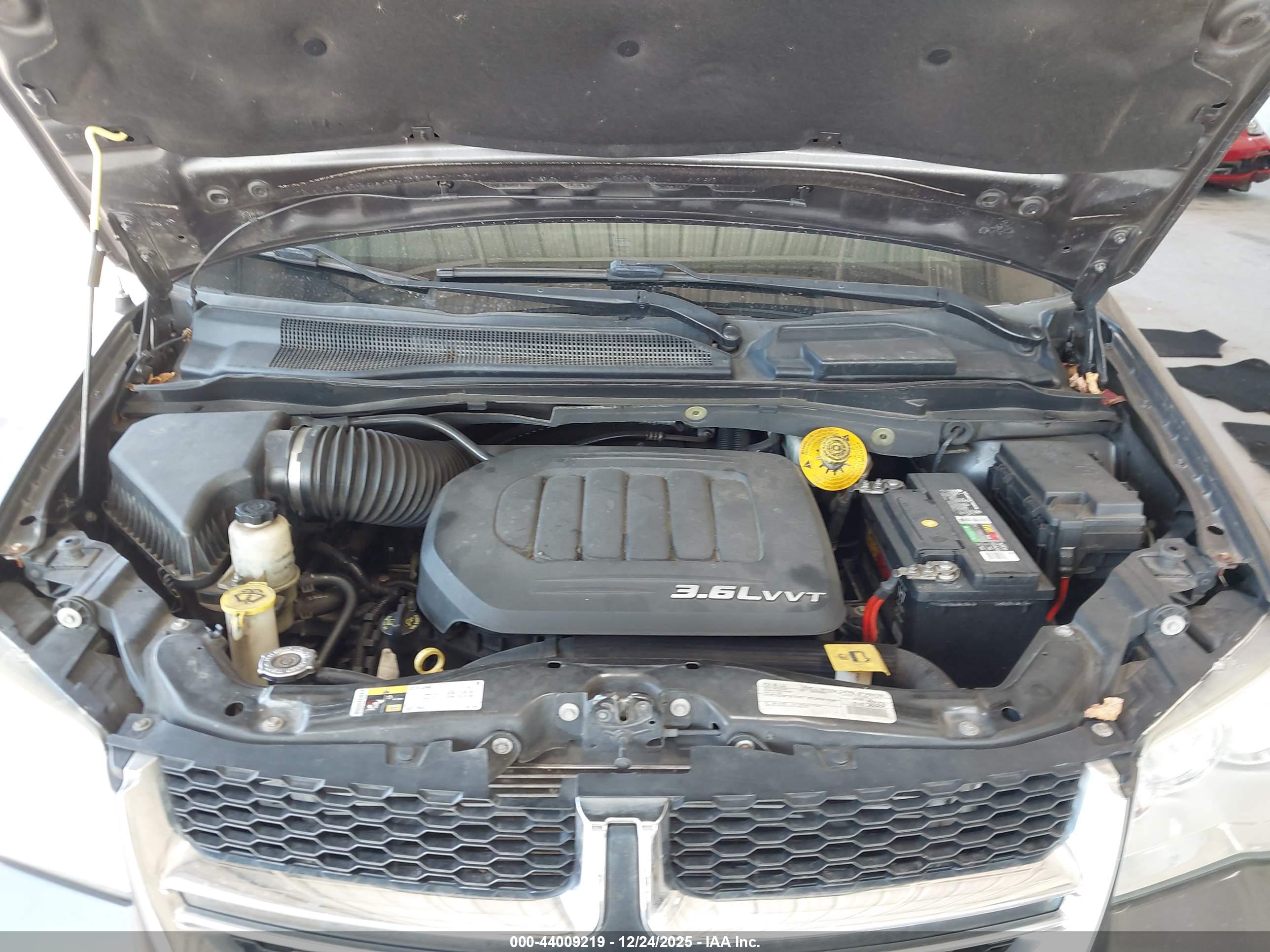 DODGE GRAND image 10